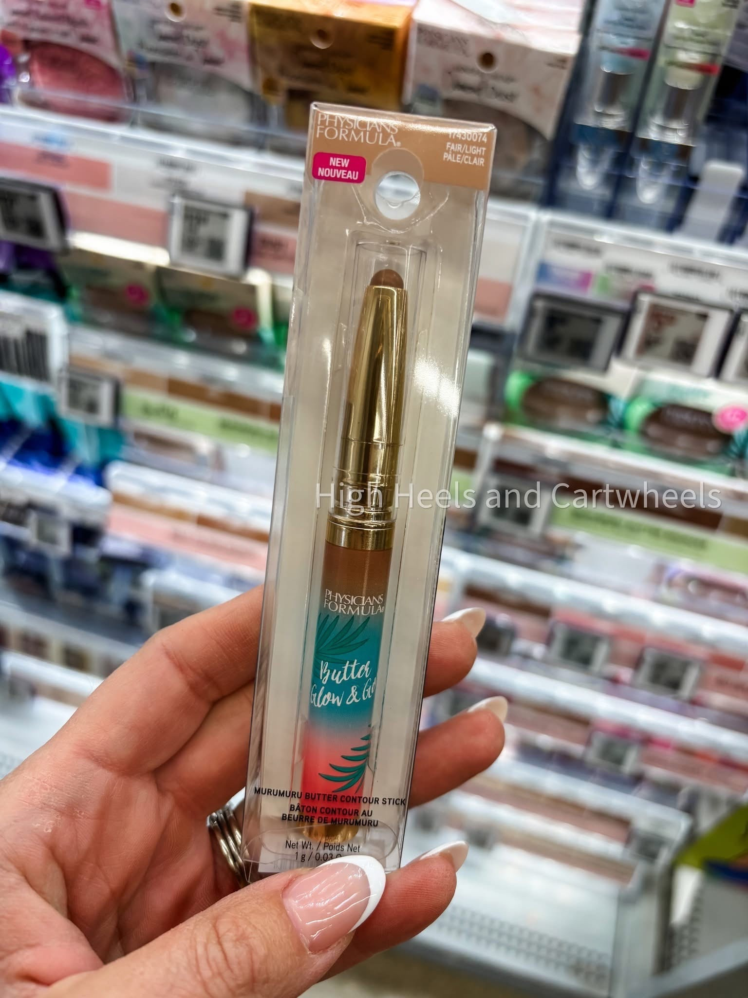 New travel size version of the viral Physicians Formula Glow and Go stick. Use for contouring and sculpting 