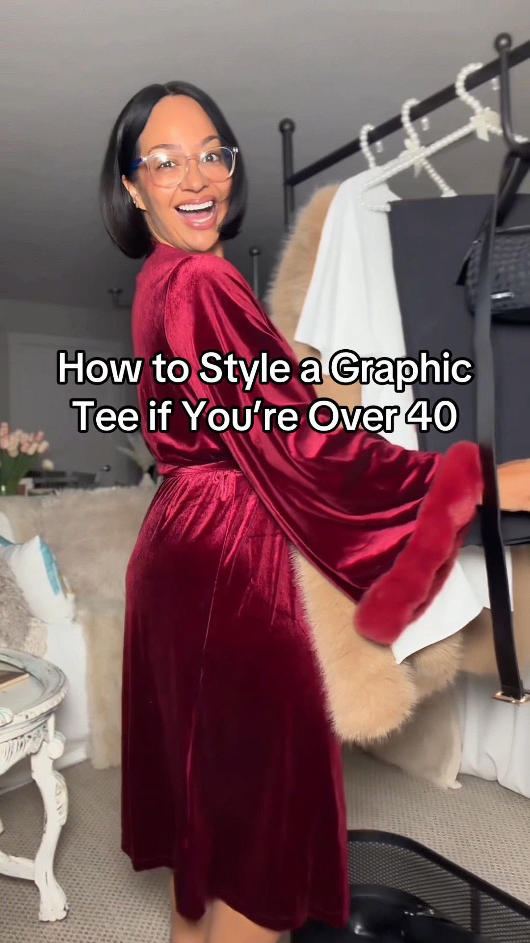 How to style a graphic tee outfit if you’re over 40 ⚡️

straight leg jeans 
fur jacket 
boots 
casual date outfit 
winter outfit 

#LTKPetite #LTKFindsUnder100 #LTKOver40