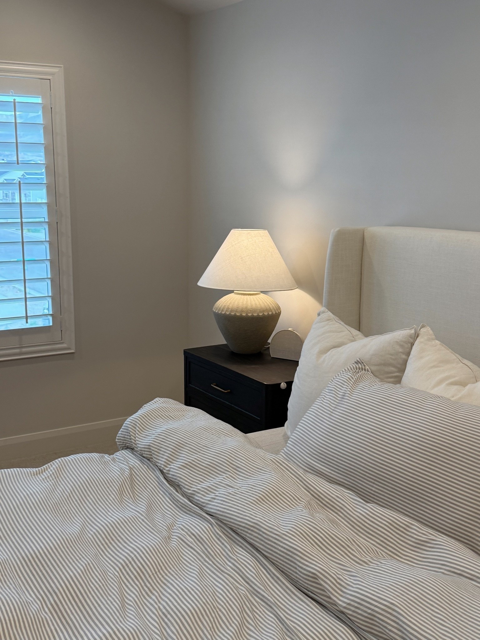 the perfect neutral table lamp