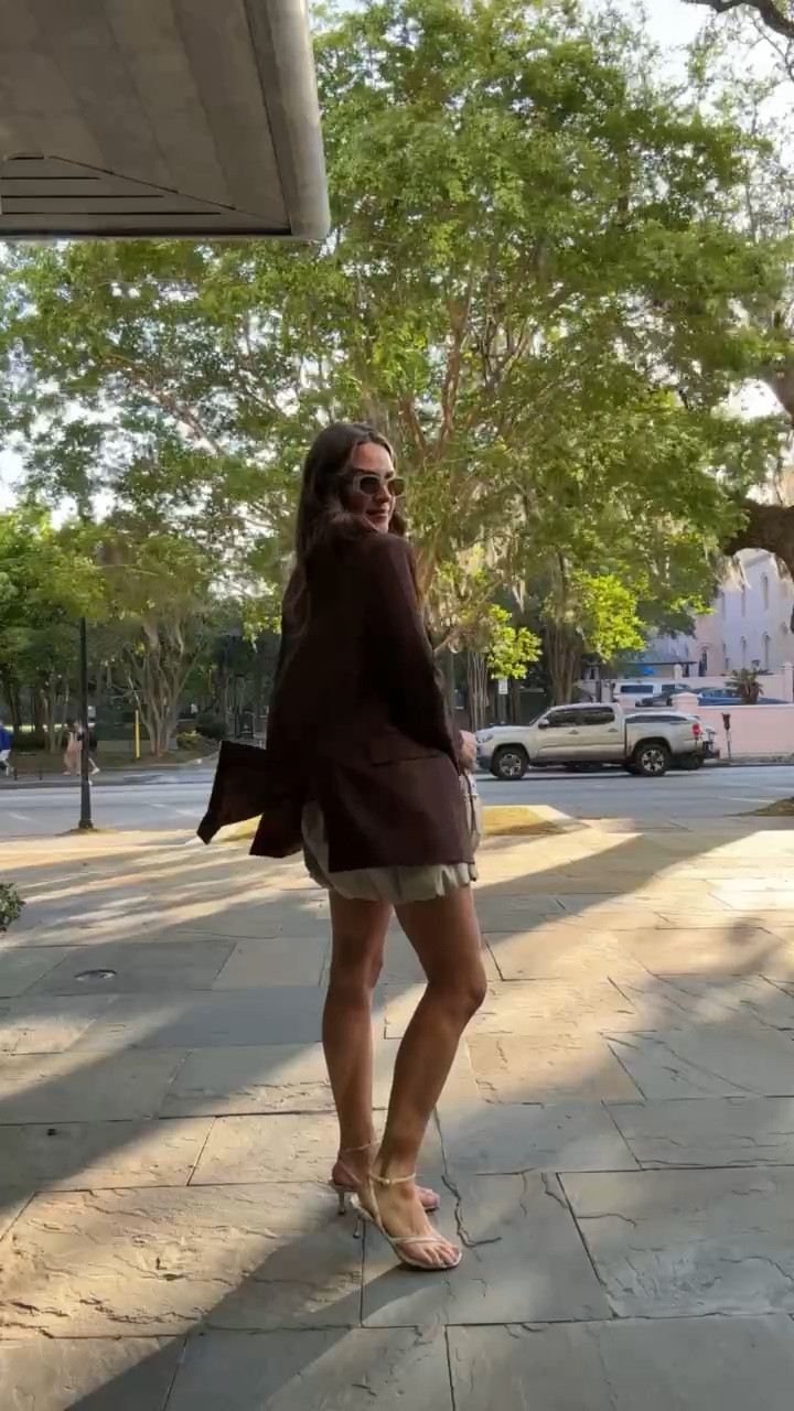 OOTN - dinner with the girls in Charleston ✨
Size small dress


#LTKTravel #LTKdayinmylife #LTKootd