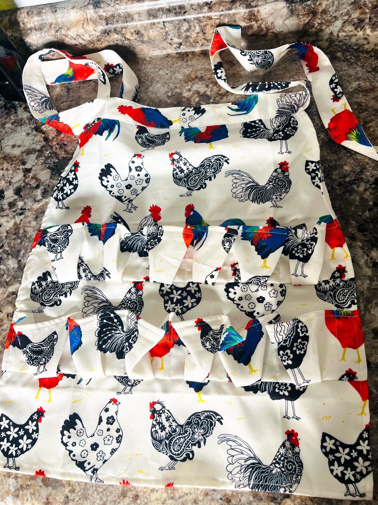 if yall are getting into chickens/gardening like I am this spring…. you need this apron that holds your eggs 🐥🐣

#LTKfindsunder50 #LTKSeasonal #LTKstyletip