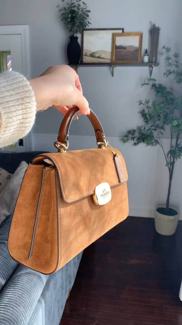 The perfect suede bag for fall 🍂

#LTKItBag #LTKGiftGuide #LTKSeasonal