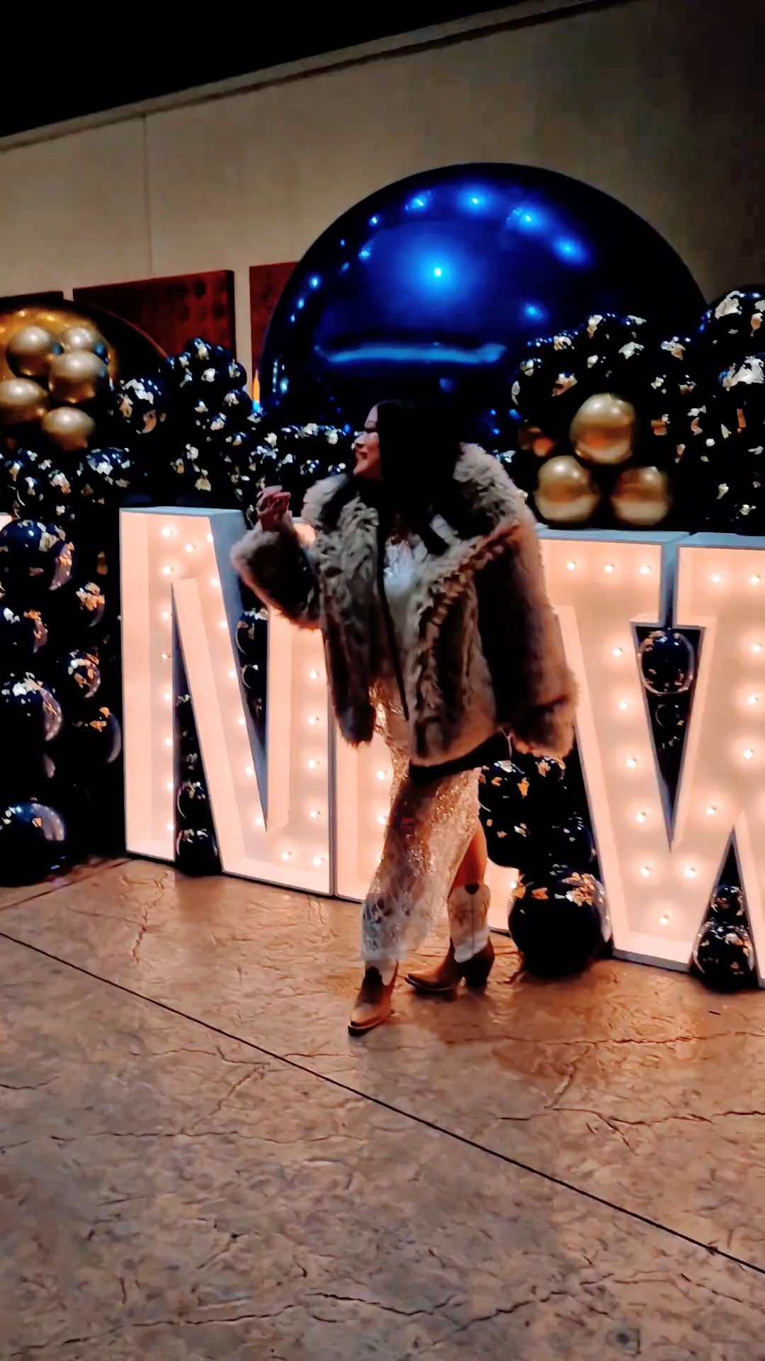 #LTKwedding#valentinesoutfitValentines outfitWearing a size 6 in the skirt. Boots tts. Large in the top. Large in the shorts

#LTKWedding #LTKSaleAlert