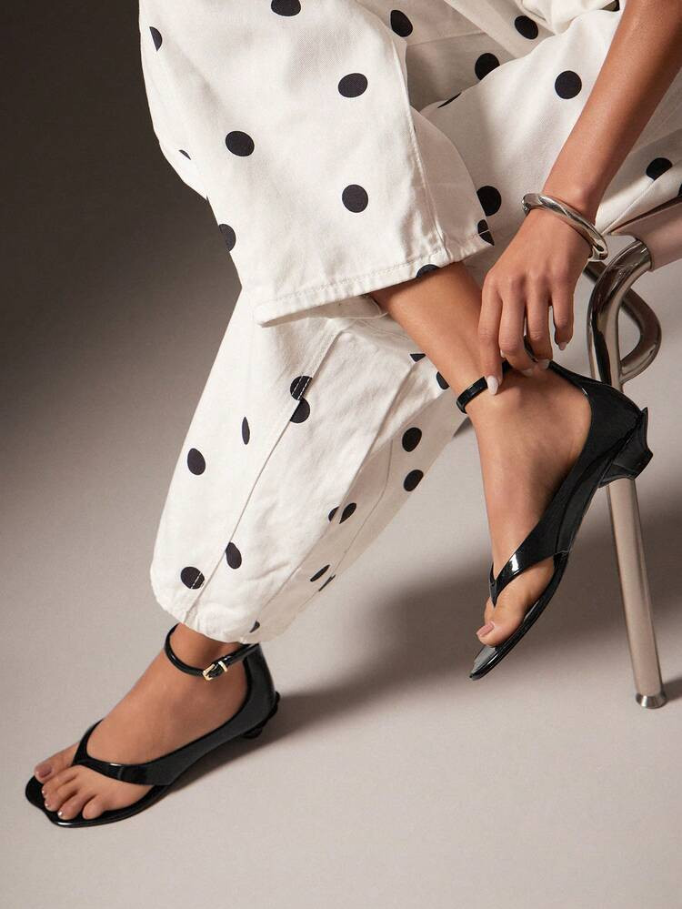 Hauture Women's Square Toe Thong Strap Flip Flop Ankle Buckle Flat Sandals | SHEIN