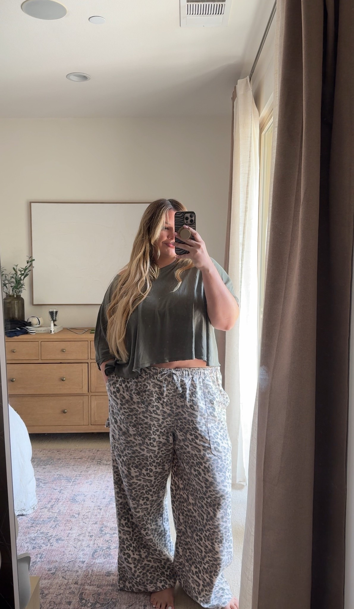 wearing an xl long in these pants and a size 1 in this top!

#LTKStyleTip #LTKSeasonal #LTKMidsize