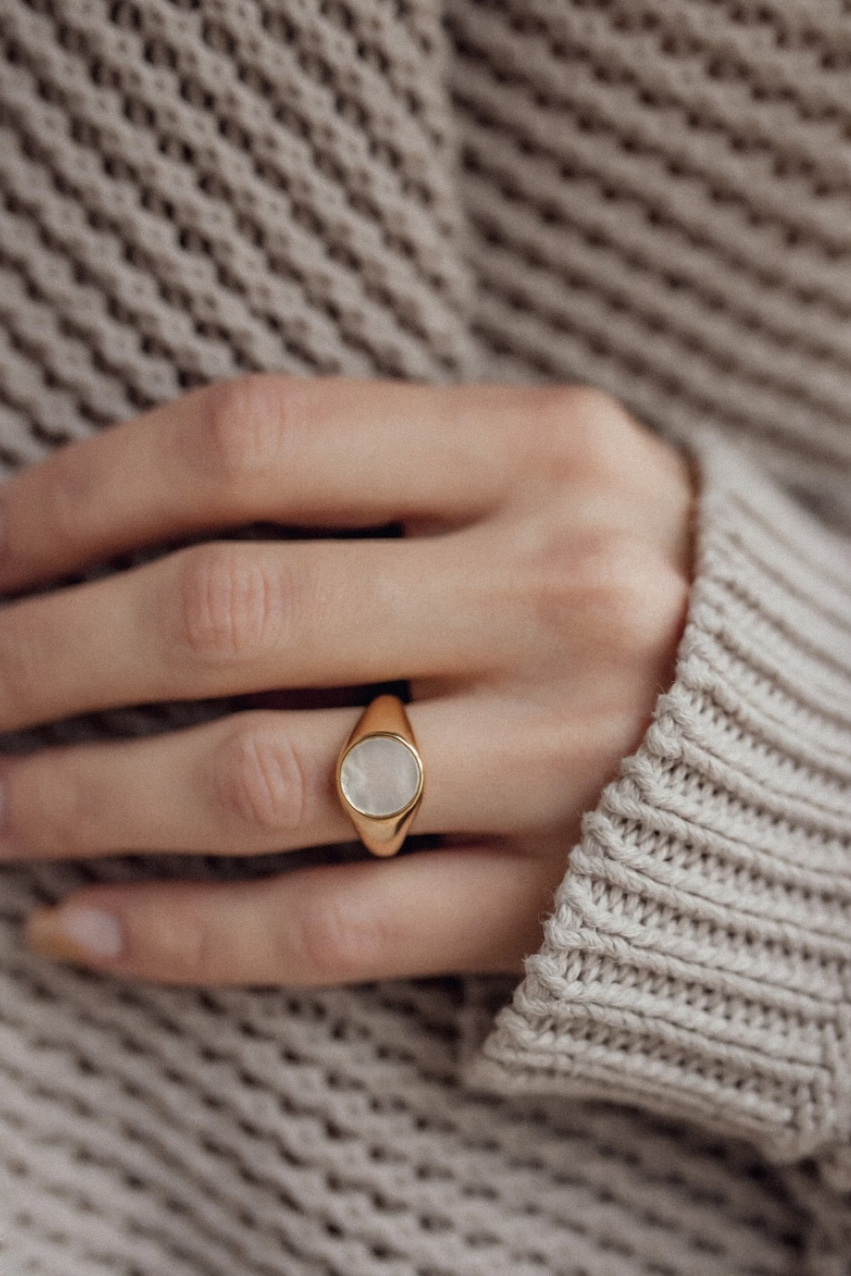 Having something for circle white or black rings ⚪️⚫️

White circle ring, minimalist ring, minimalist jewelry, cool circle ring, circle ring, white ring, white stone ring, modern ring 

#LTKFind #competition 

#LTKFind #LTKunder100 #LTKstyletip