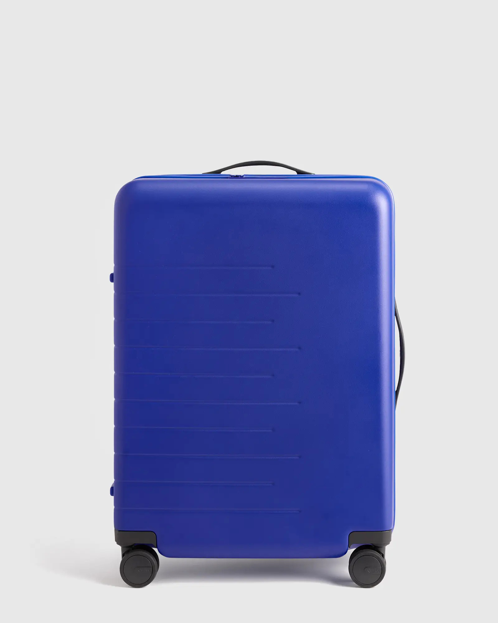 Expandable Medium Check-In Suitcase | Quince