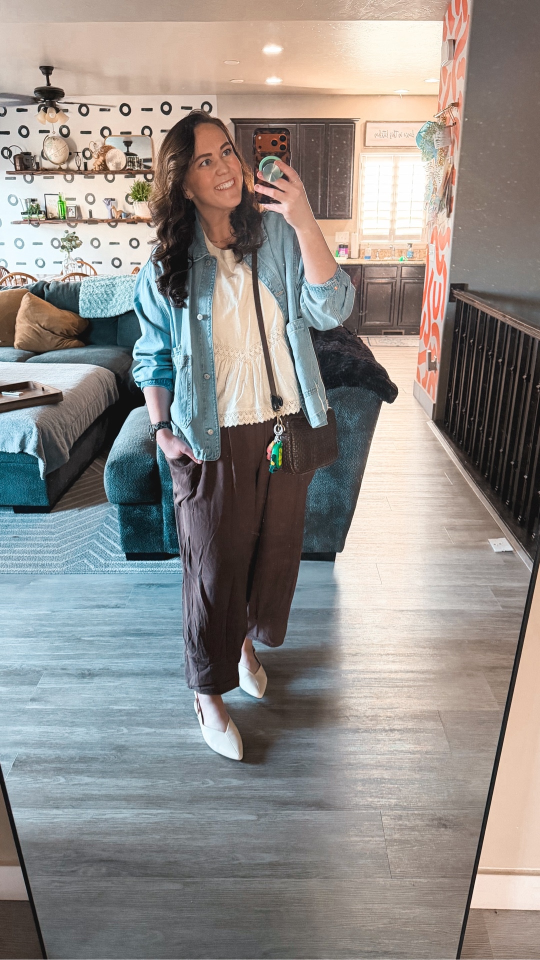 Just trying to get dressed for my real job over here 😂
Real life outfits that actually work… last minute 💃🏻 

Bra 38DD
Undies XXL
Pants XL
Tank XL 
Shirt XL: @American Eagle Outfitters 
Jacket XL
Bag: @onequince 

#corporatebutcomfy #realoutfitideas #midsizestyle #workingmomstyle #everydayoutfits


#LTKMidsize #LTKWorkwear #LTKTall