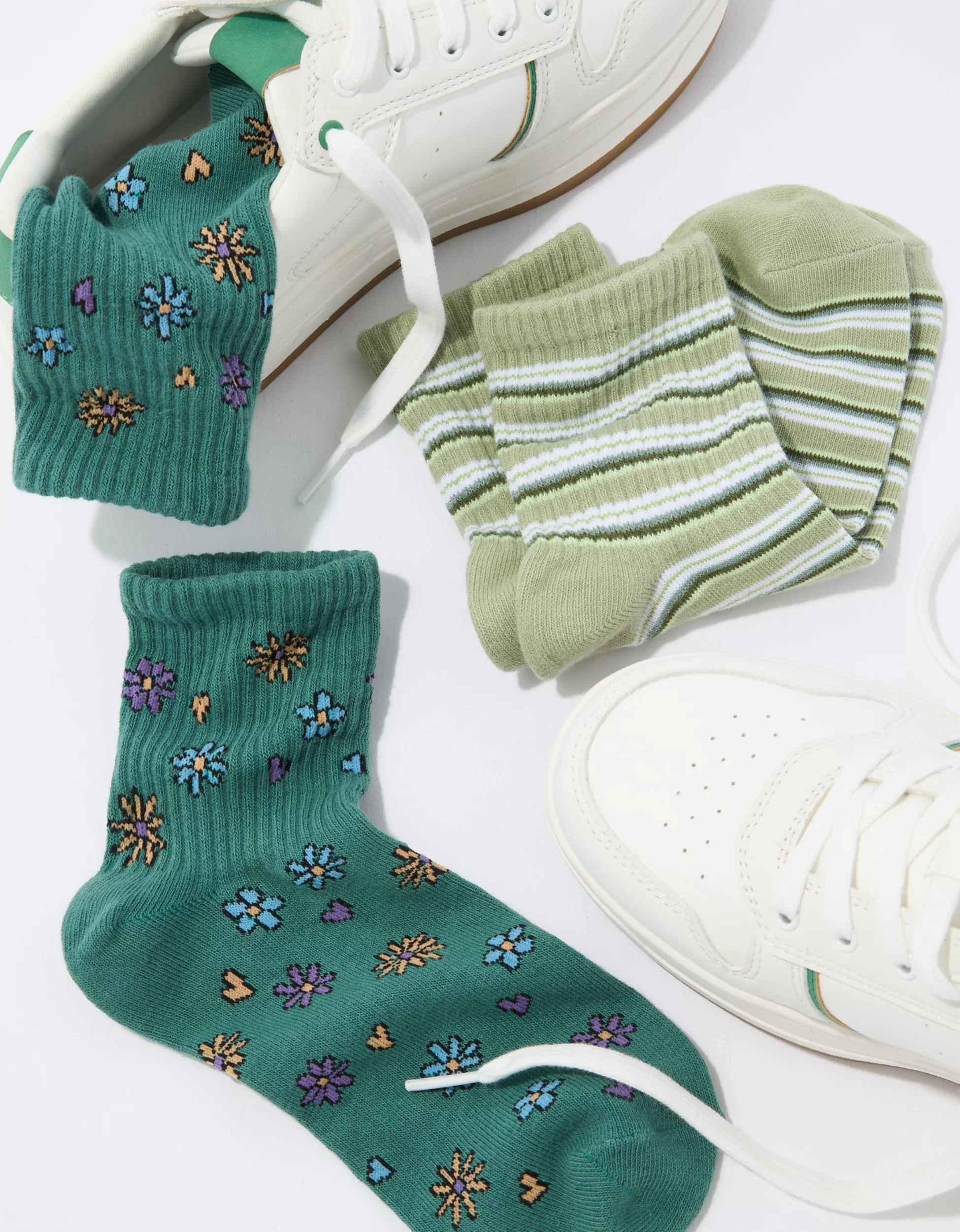 AE Daisy Striped Boyfriend Sock 2-Pack | American Eagle Outfitters (US & CA)