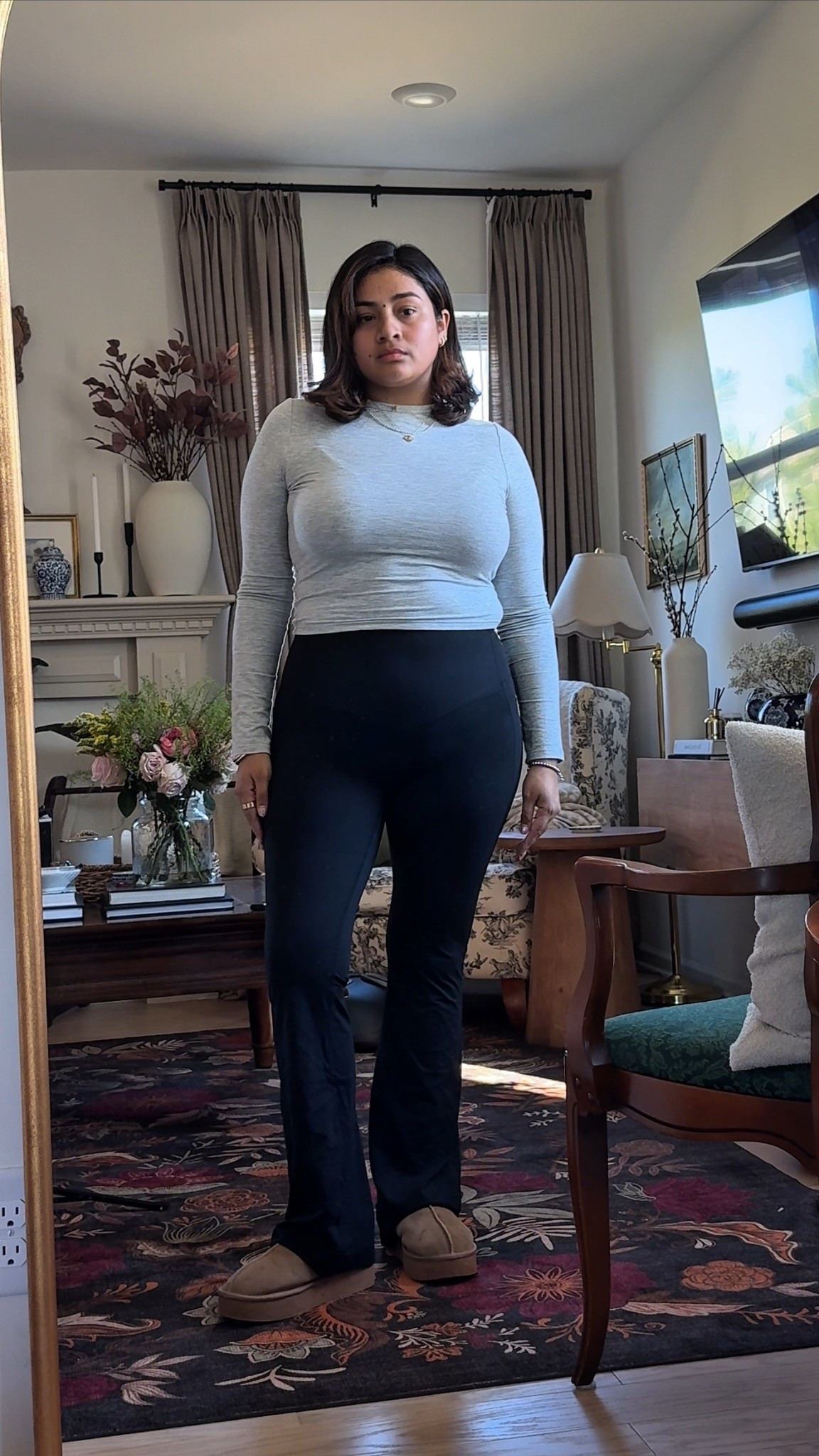 Tummy control flare yoga pants 

#LTKGiftGuide #LTKMidsize #LTKActive