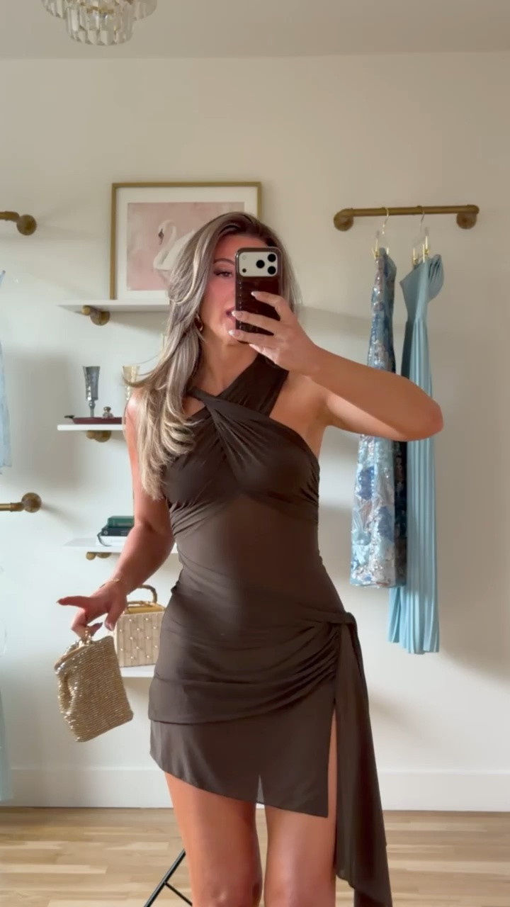 amazon cocktail dress-resort wear for summer vacation or beach

divi: emerson15
electric picks: emerson20

i did my normal size small dress

Beach 
Vacation
Summer looks
Destination
Coverup 
Swimwear
Pool day
Resortwear

#LTKSeasonal #LTKgrwm #LTKTravel #LTKootd