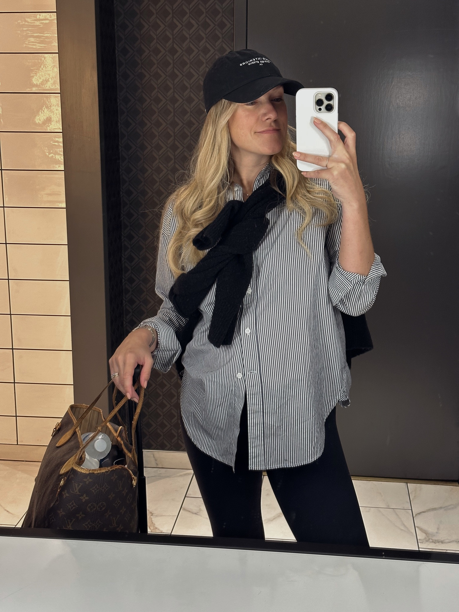 Pregnancy airport style cozy fall fashio 

#LTKstyletip #LTKtravel #LTKbaby