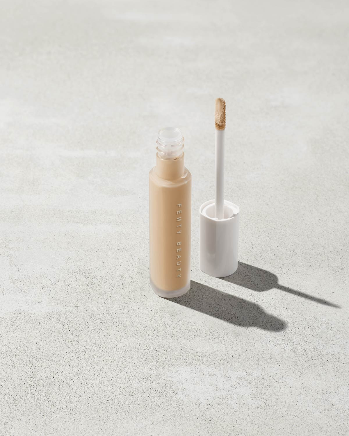Pro Filt'r Instant Retouch Concealer — #230 | Fenty Beauty UK