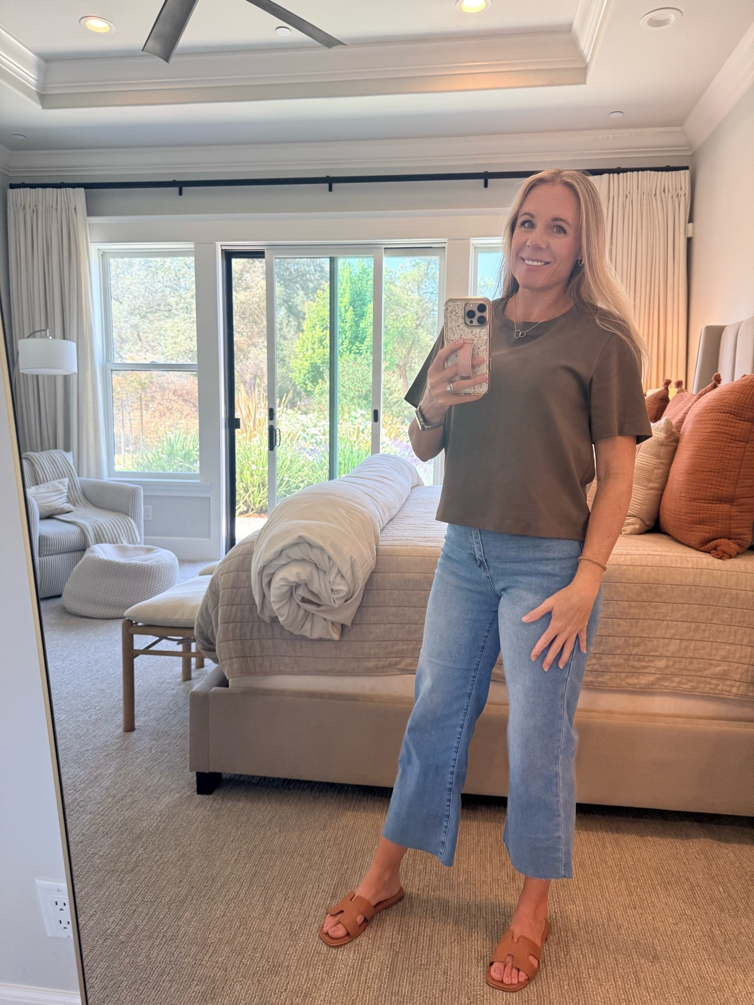 The most comfortable and fashionable mom outfit. So cute! And affordable!!

#LTKmomlife #LTKSeasonal #LTKOver40