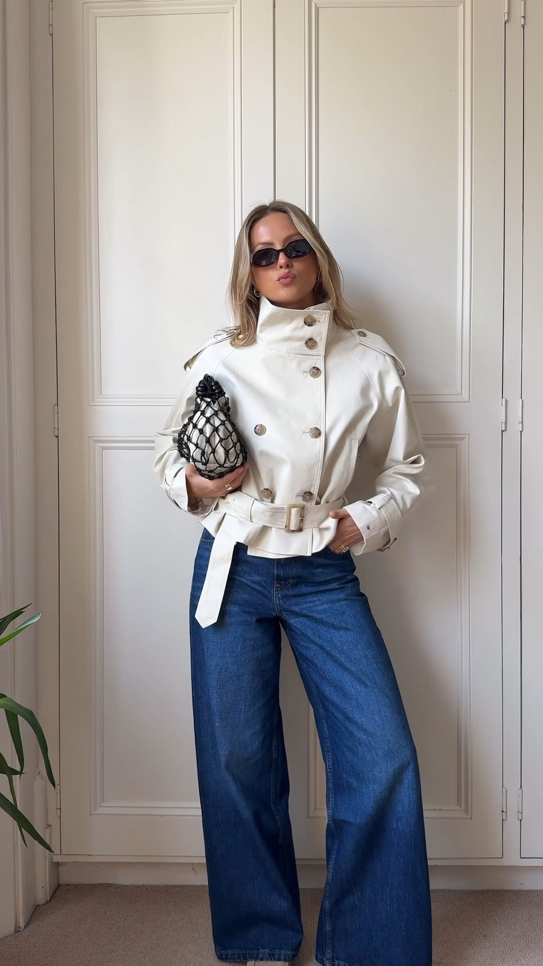 Jeans, a tee and the most incredible cropped trench - the perfect weekend outfit! 

Blue jeans, wide leg jeans, Tommy Hilfiger, cropped trench coat, macrame bag, suede shoes, spring outfit, red tee shirt, simple style, transitional style, waterproof trench

#LTKxTommyHilfiger #LTKuk #LTKspring