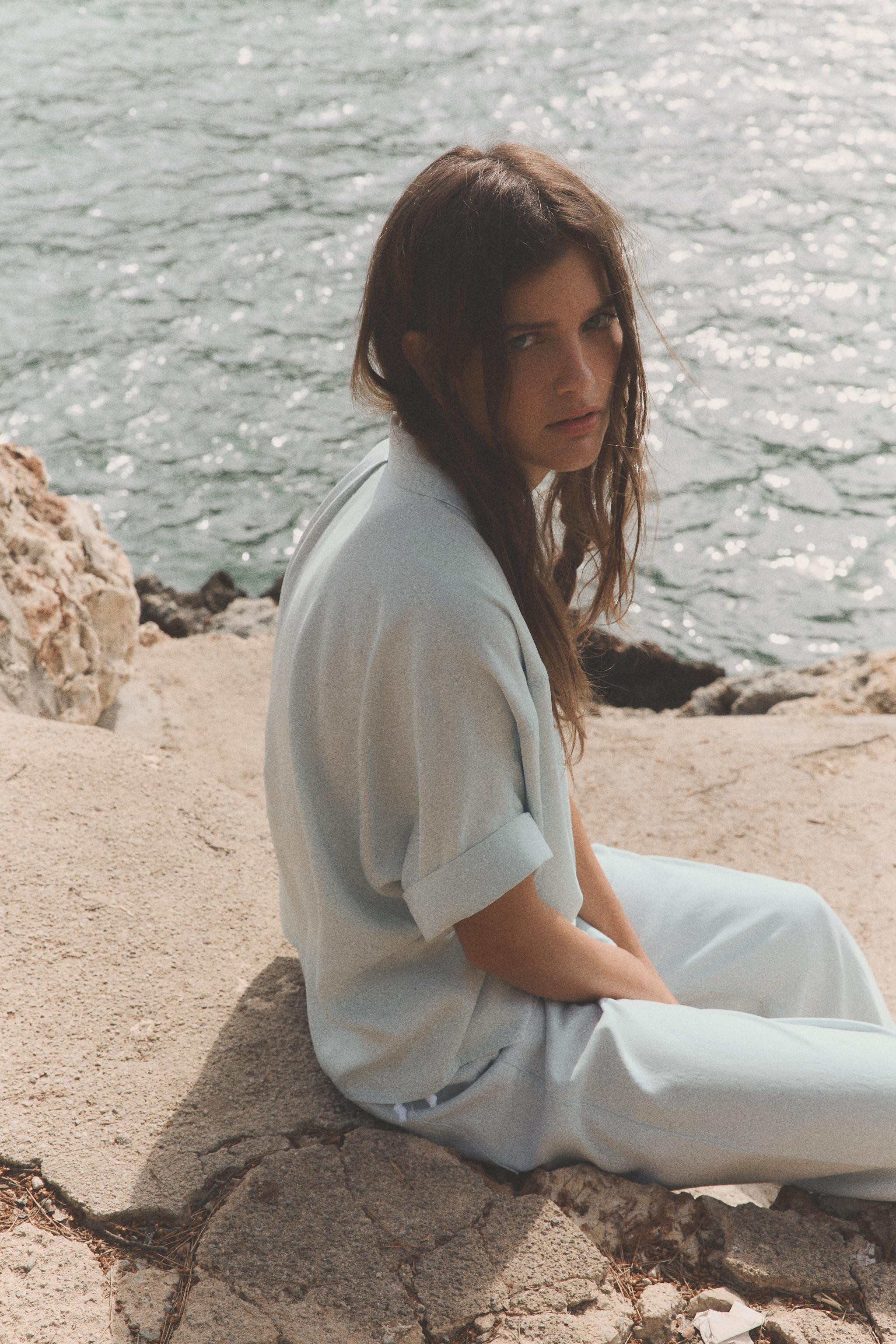 FLIESSENDES KURZARMHEMD | Zara DE