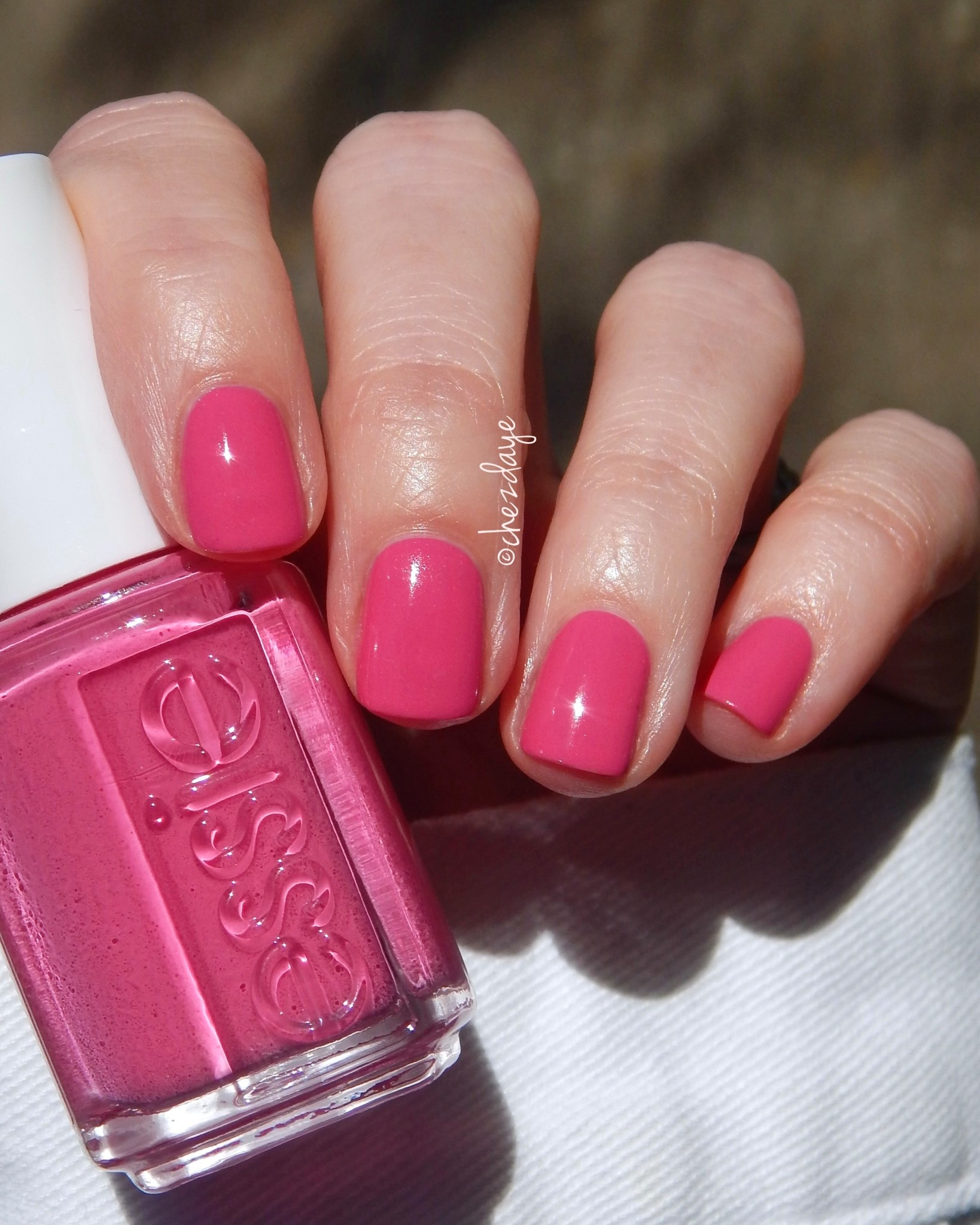 Bright pop of pink! 💗

• diy nails • nail polish • vacation outfits beach • spring nails • work outfits • spring dresses • date night outfits • diy nails • spring outfits • spring break • resort wear • summer nails • beach day • 

#LTKselfcare #LTKdayinmylife #LTKBeauty