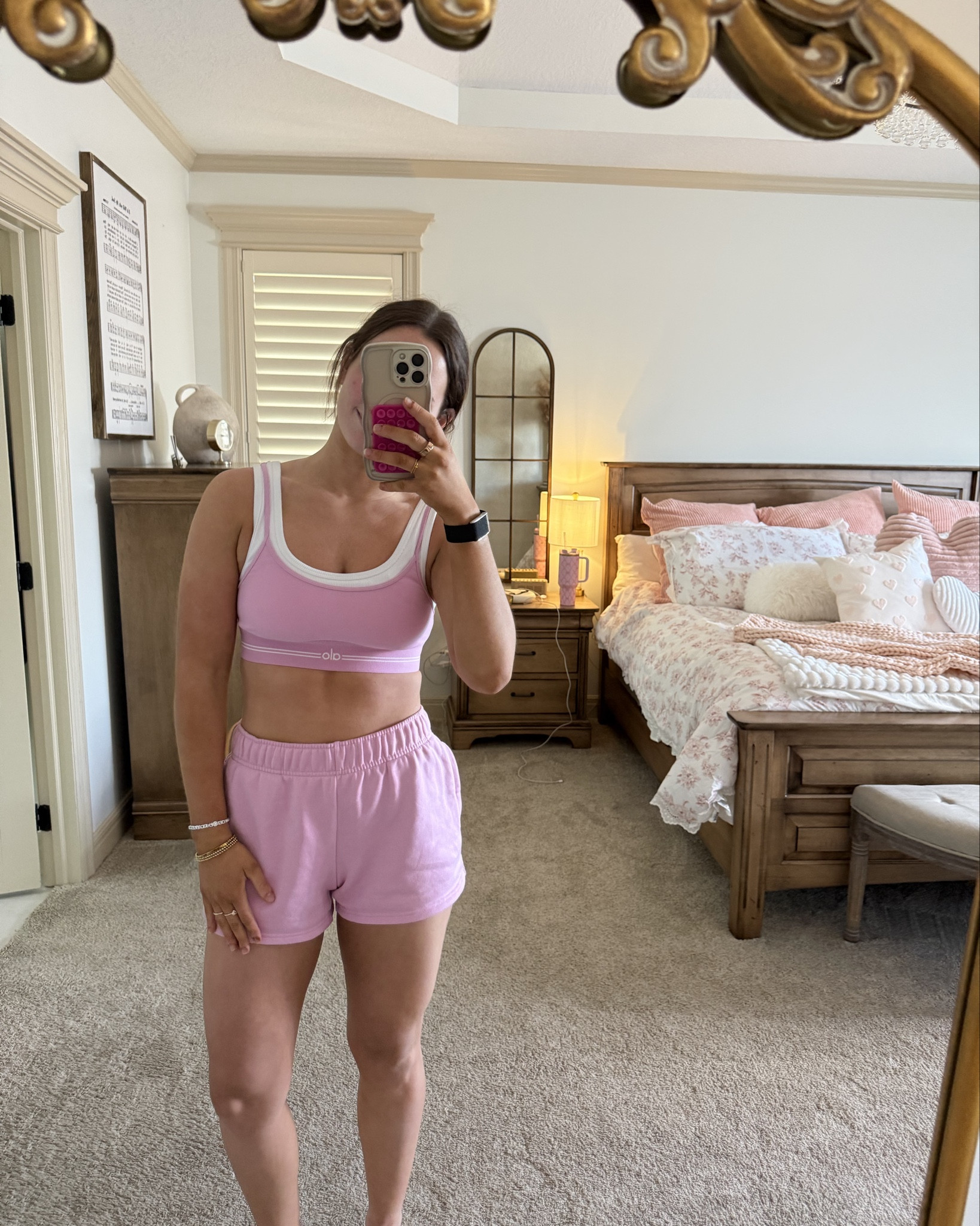 Alo shorts & sports bra 

Super cute look 

#LTKActive #LTKfitnessgoals #LTKootd