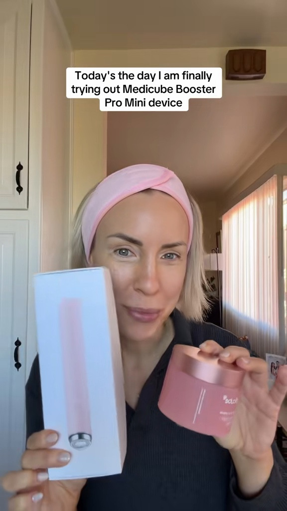 Trying out the Medicube Pro Booster Mini 🤍

Linked here ✨

#LTKBeauty
#LTKSkincare
#Medicube
#SkincareRoutine
#GlowUp
#SelfCareEssentials
#SkincareAddict
#MiniButMighty
#EverydayGlow
#LTKFinds


#LTKTravel #LTKvlog #LTKBeauty