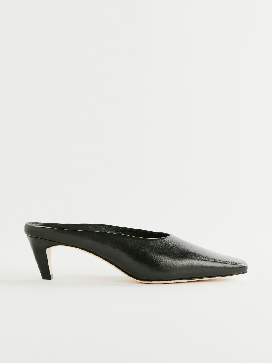 Randi Closed Toe Mule | Reformation (Global)