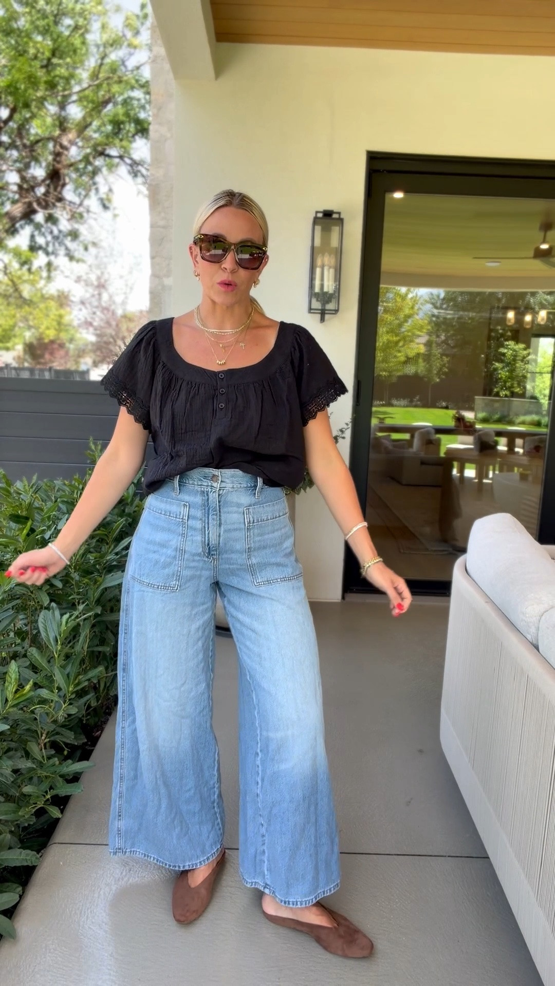 These jeans are next level!

#LTKootd #LTKgrwm #LTKmomlife