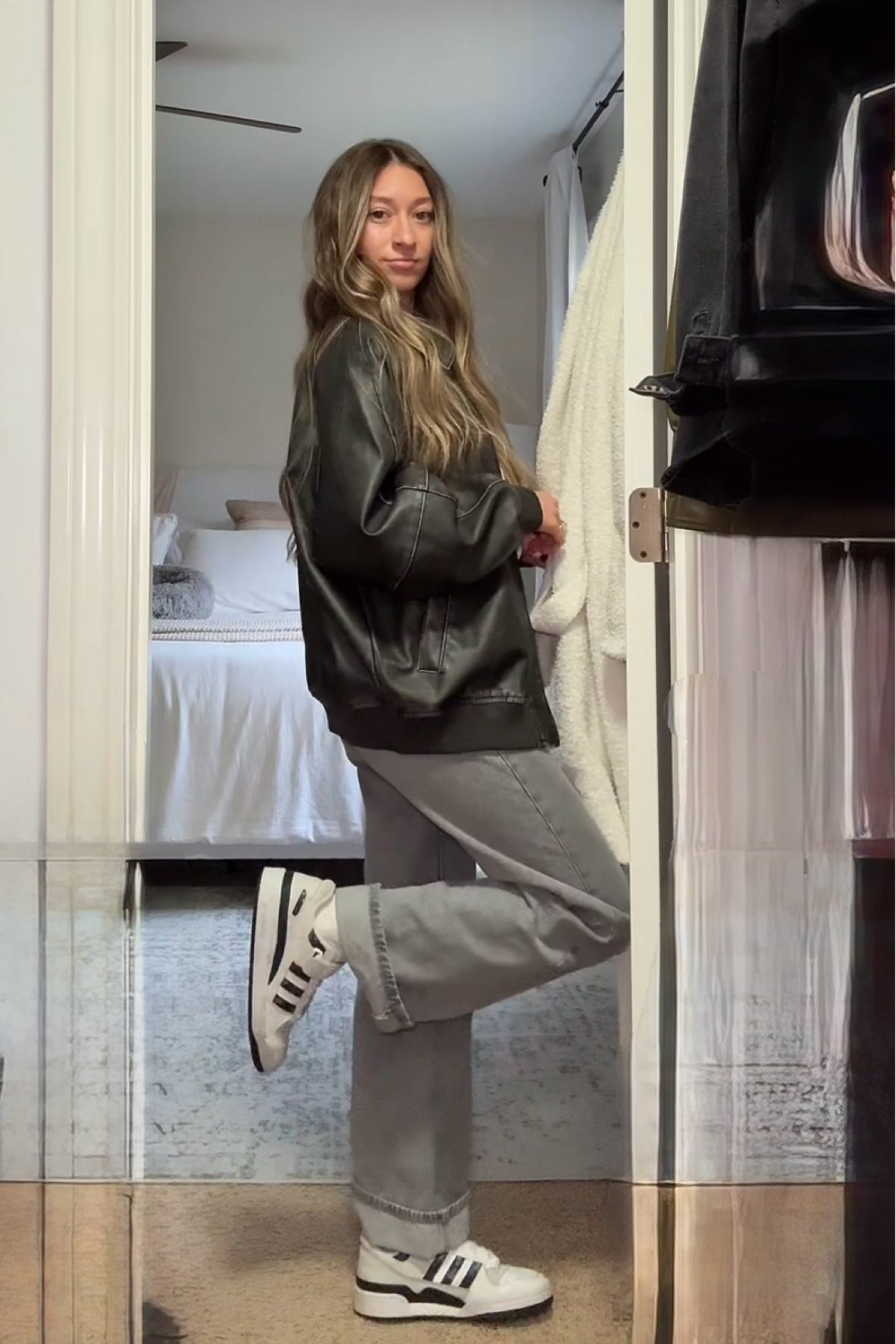 date night outfit. casual outfit for errands. #datenight #casualoutfit