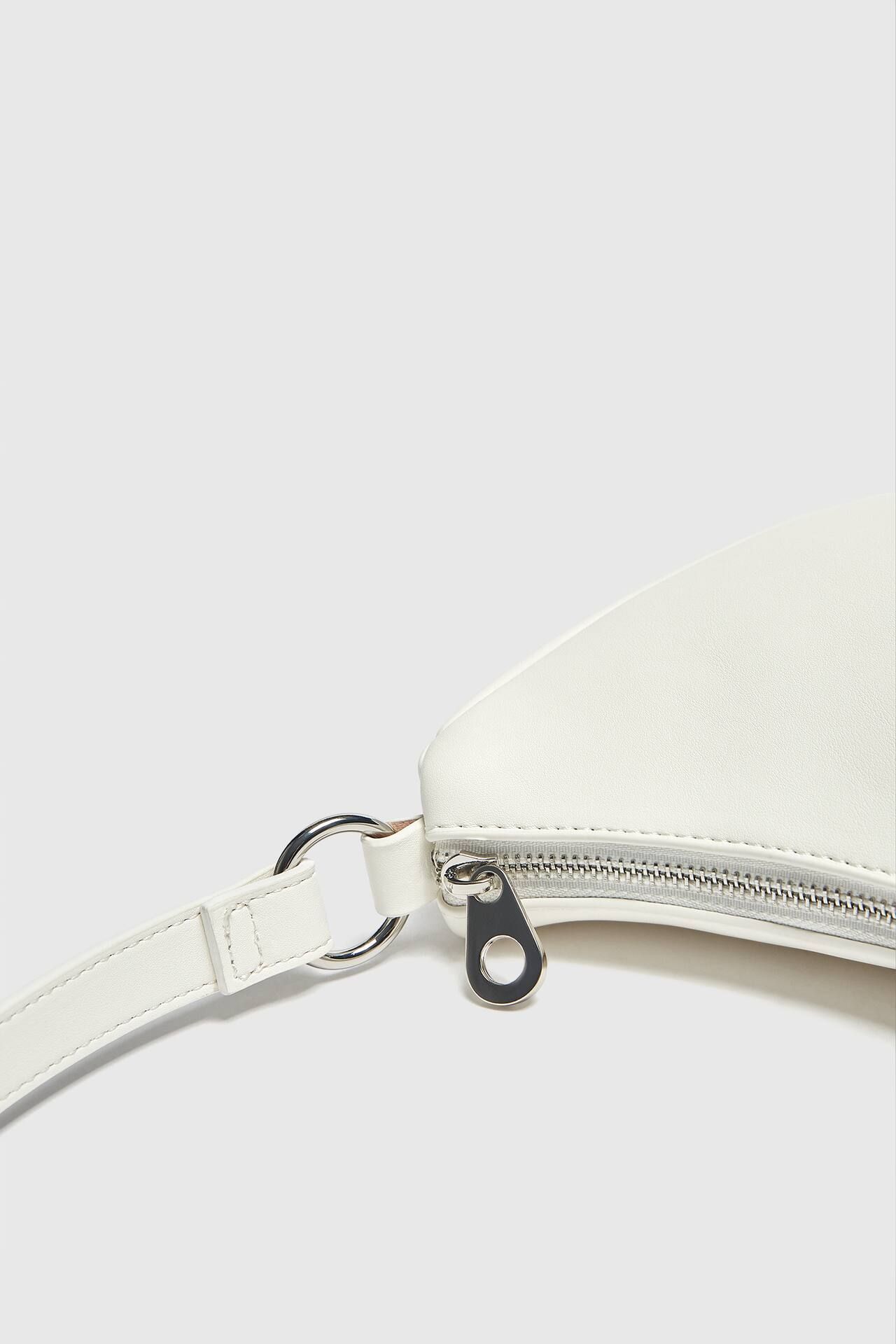 City shoulder bag | PULL and BEAR UK