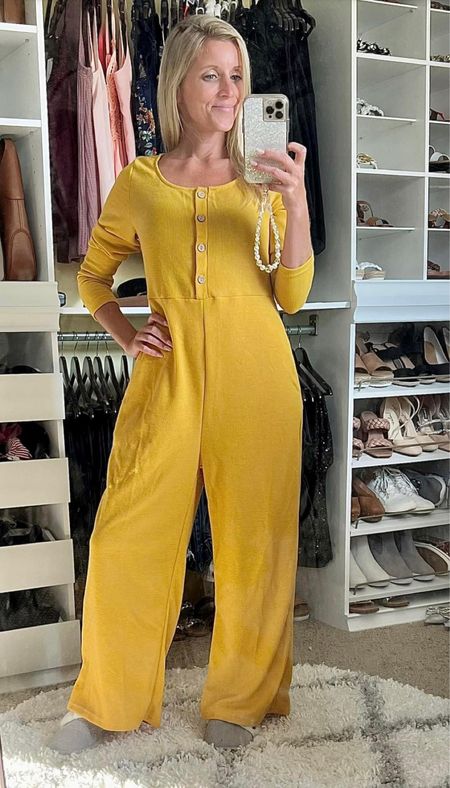 This front button waffle knit suit is so cozy! It’s my “lounge” around attire and it’s still great to wear out of the house!

#LTKSeasonal #LTKfindsunder50 #LTKstyletip