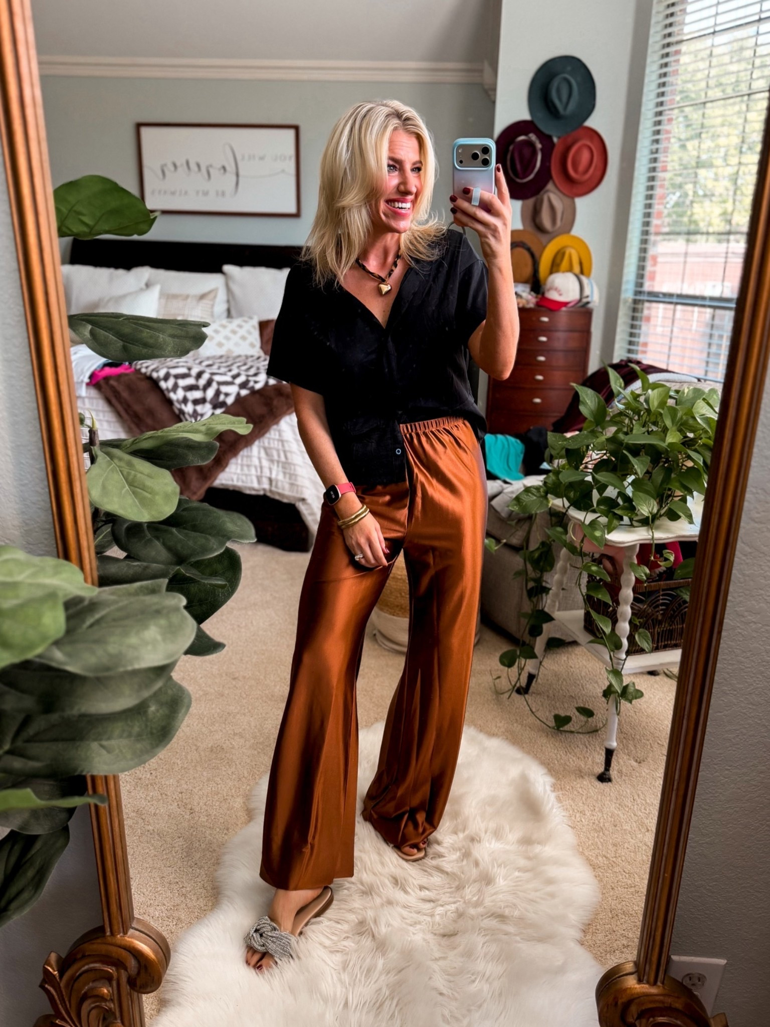 The best satin pants on Amazon 
Several colors available 
amazing quality + fits tts
Wearing a small
Great for work to weekend 
No wrinkle!

#LTKOver40 #LTKWorkwear #LTKootd