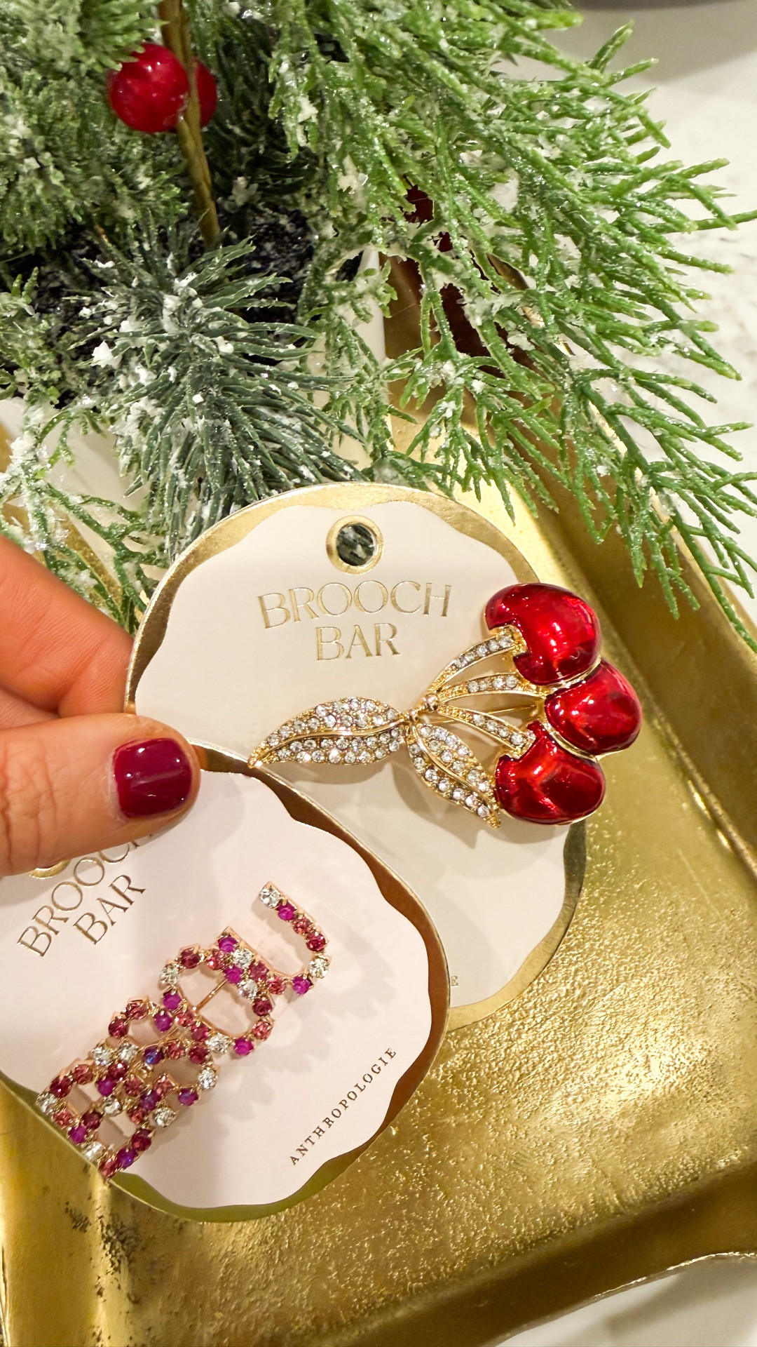 another great stocking stuffer and gift to give = brooches!! 

#LTKGiftGuide #LTKHoliday #LTKFindsUnder50