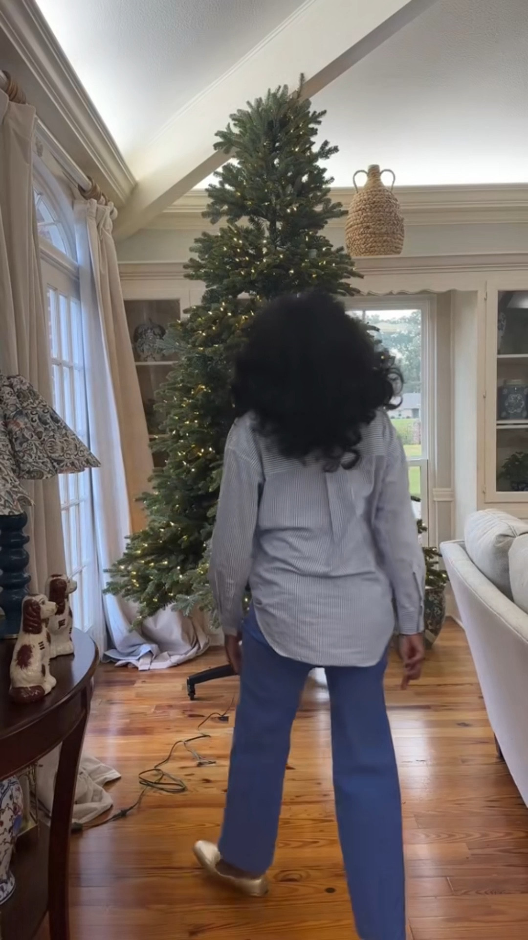 10 ft Balsam Hill Flip tree! #fliptree #balsamhilltree #christmastree

#LTKHome #LTKSeasonal #LTKHoliday