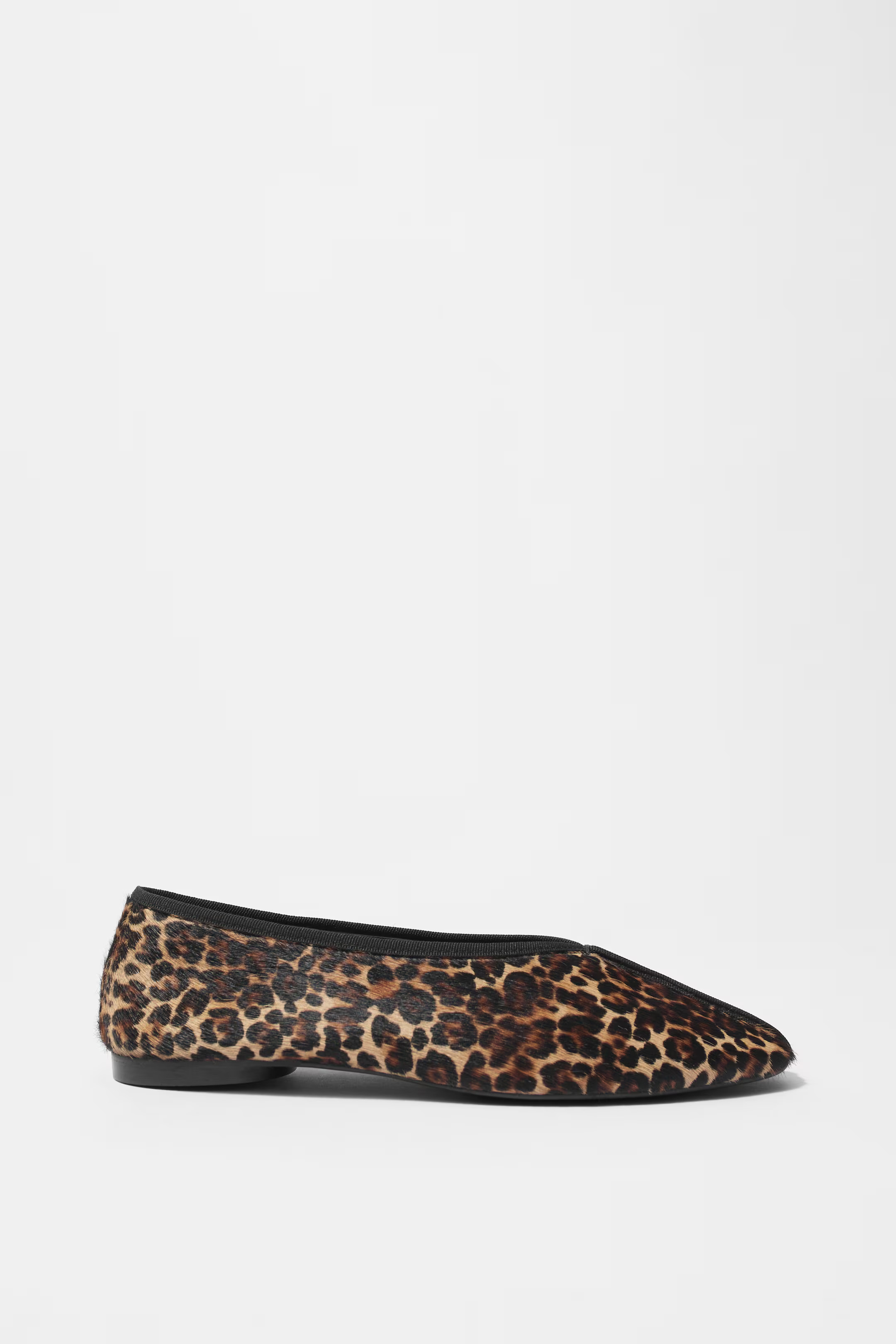 Almond-Toe Ballerina Flats | H&M (UK, MY, IN, SG, PH, TW, HK)
