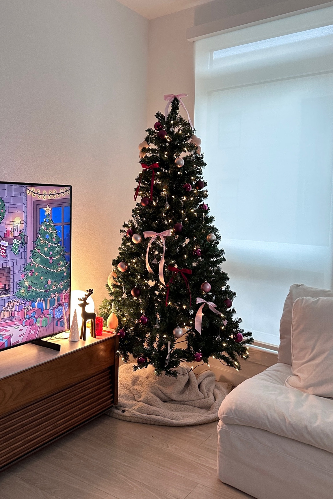 6 ft Christmas Tree 

#LTKHome #LTKFindsUnder100 #LTKHoliday