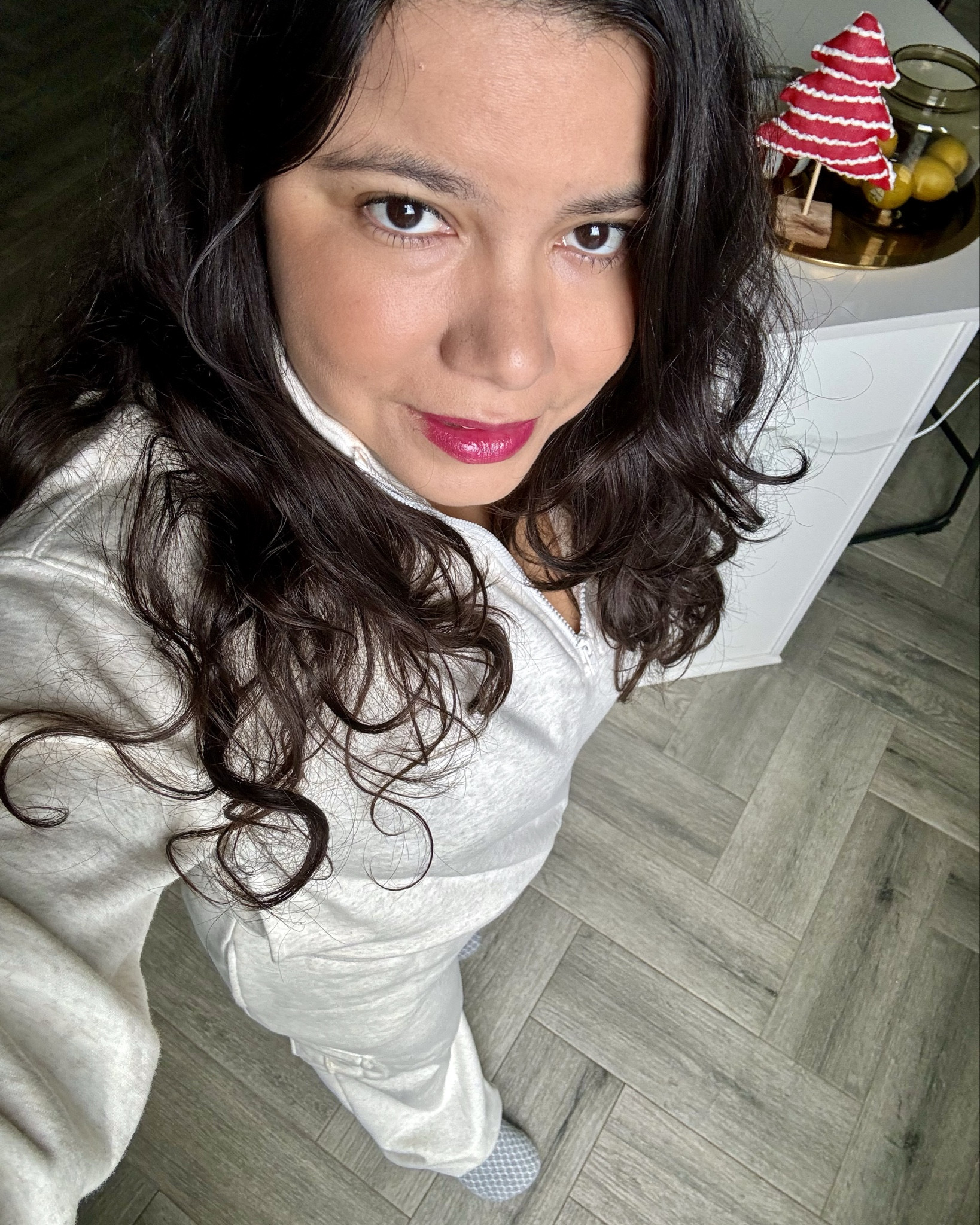 Feeling cozy with my new sweatpants! 

Cozy Fleece Half Zip Sweatshirt size Small

Front Zip High Impact Sports Bra size medium

Cozy Fleece Wide Leg Cargo Sweatpant size medium 



#LTKActive #LTKStyleTip #LTKFitness