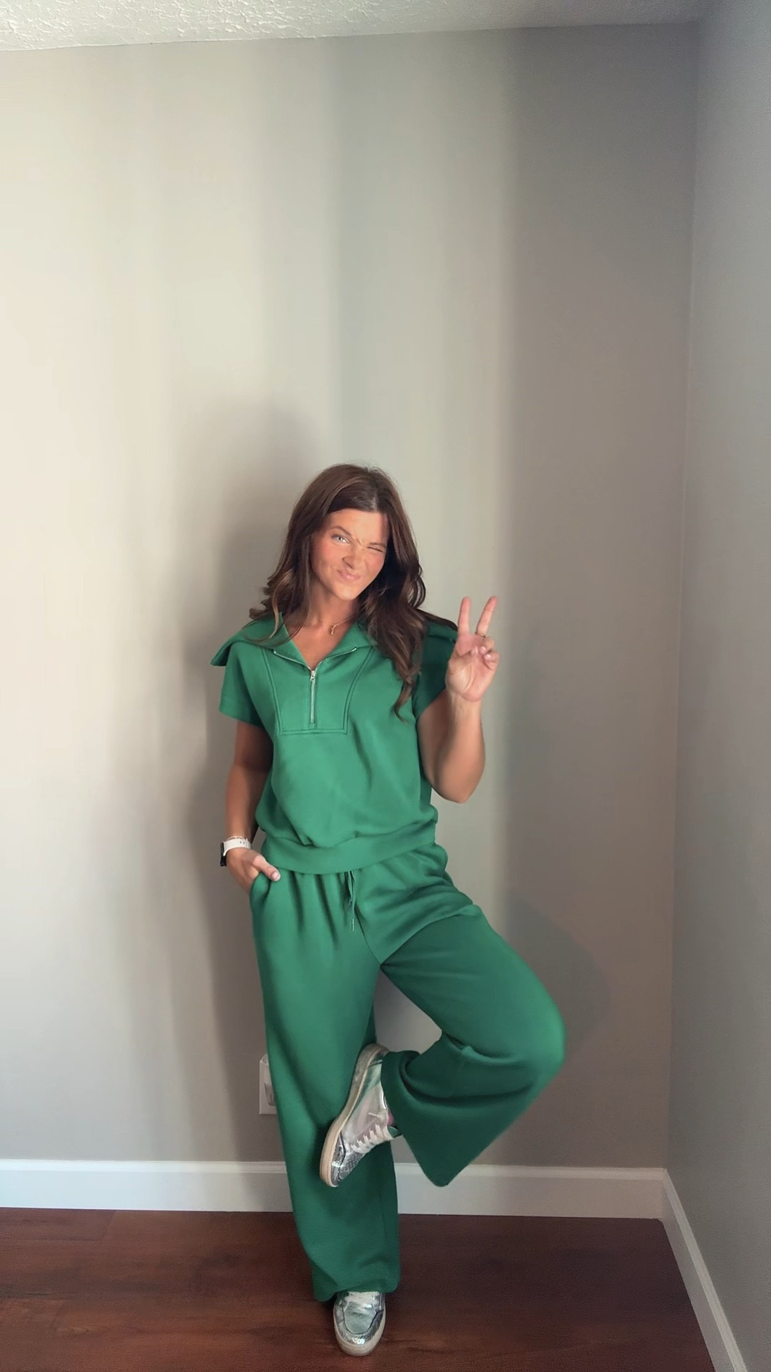 ootd as a *now* 27 y/o teacher 

perfect for teachers, moms on the go, running errands or just a lounge set at home

#LTKFindsUnder50 #LTKStyleTip #LTKU