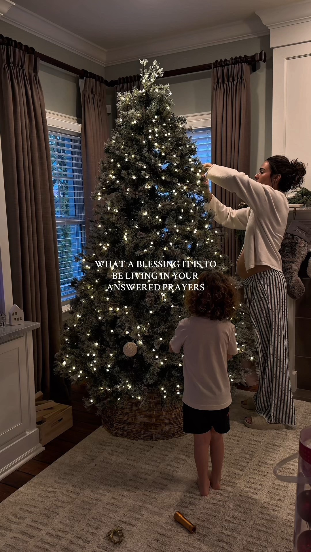 Love our tree + such a good price! 


Christmas tree, Lowe’s, holiday decor, family 

#LTKHoliday #LTKFamily #LTKFindsUnder100