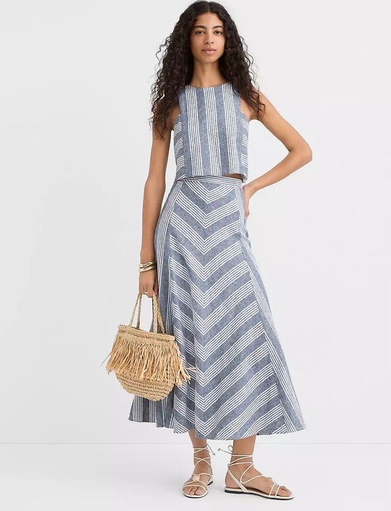 Loft Shell & Skirt On Sale

#LTKTravel #LTKOver40 #LTKSaleAlert