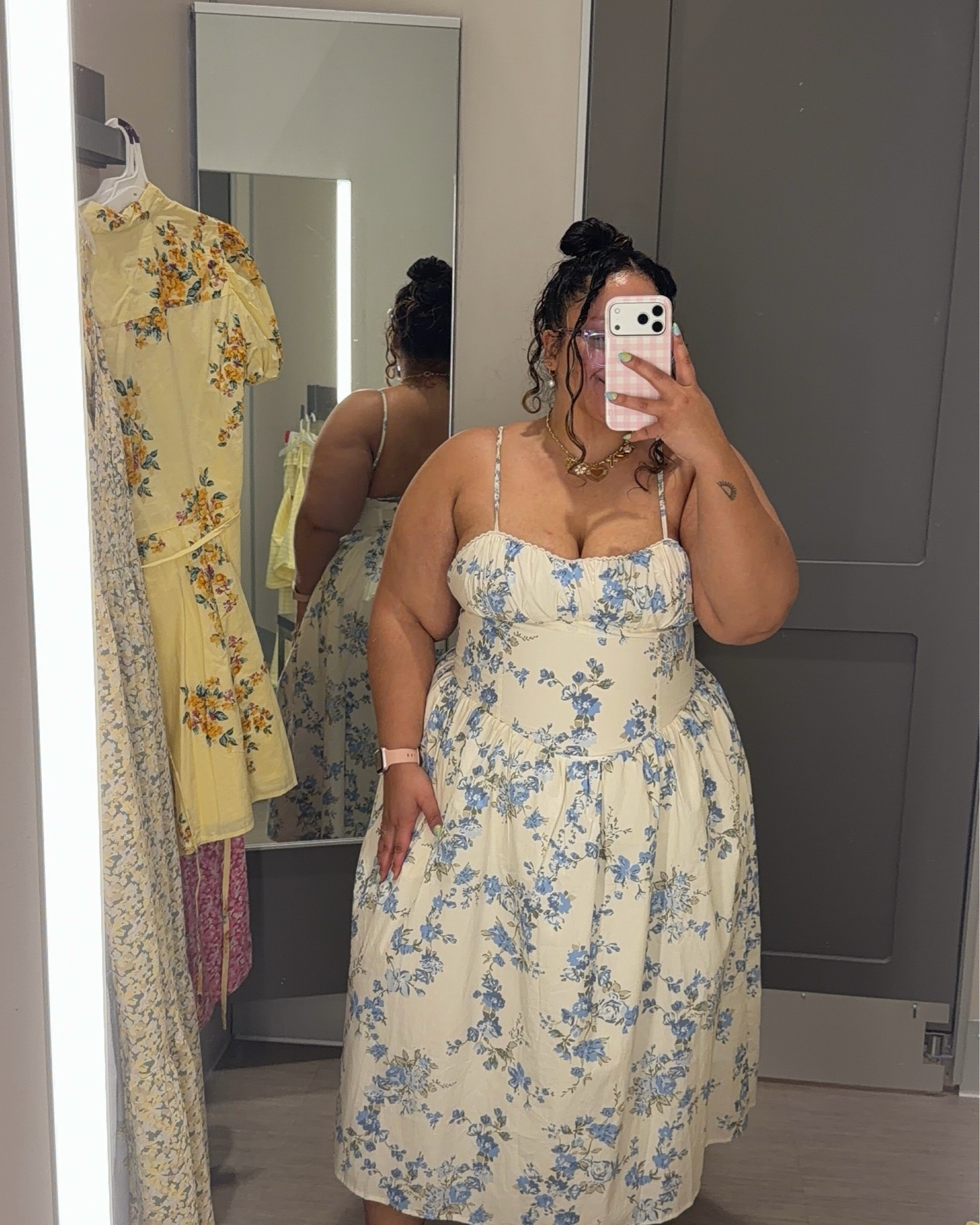 Gorgeous floral dress with a drop waist! Very flattering and forgiving. Great for a date night. Not much chest support, the girlies are there haha

#LTKPlusSize #LTKPetite #LTKSaleAlert