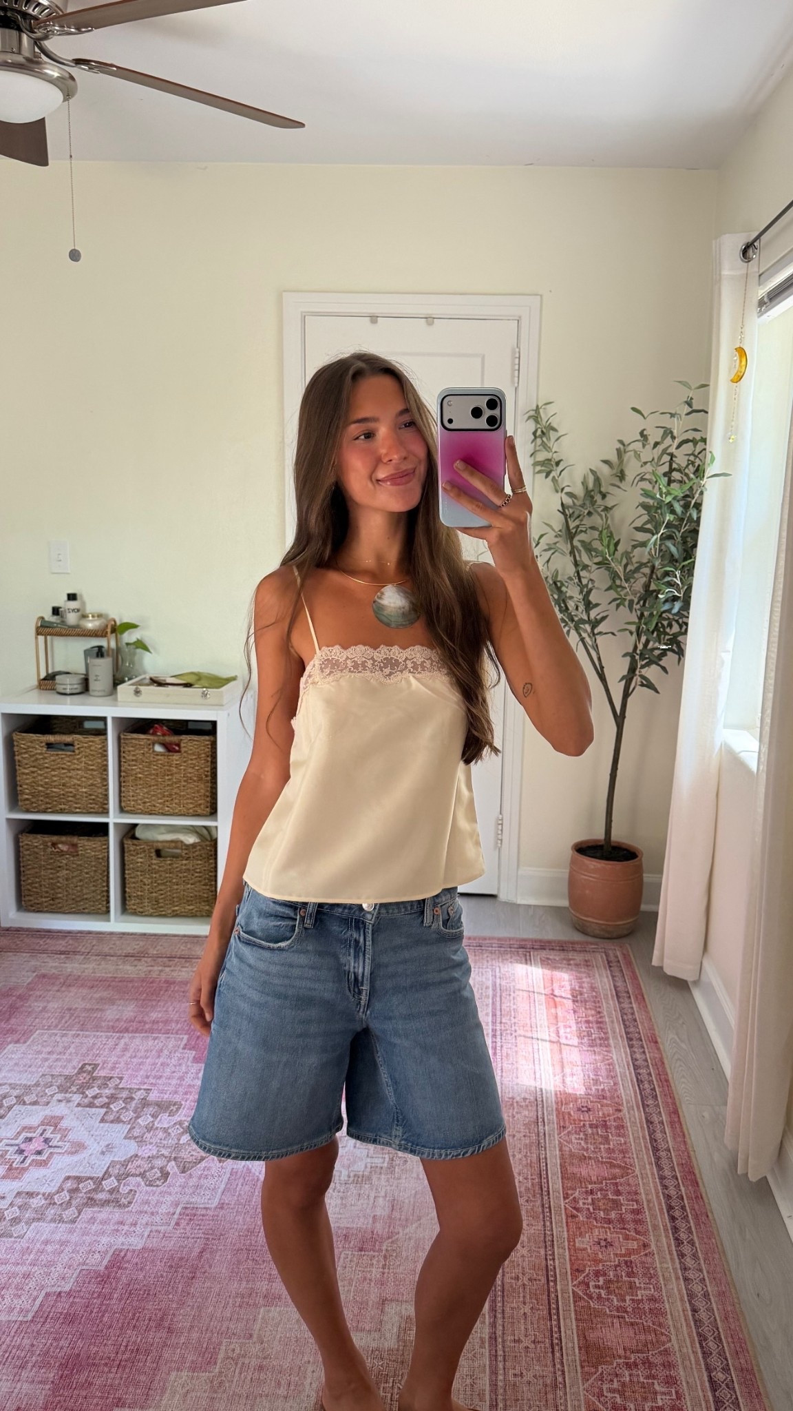 Spring OOTD!!!! Xs in top and 0 in the shorts @sezane @americaneagle @sccollection_ 

#LTKSeasonal #LTKootd