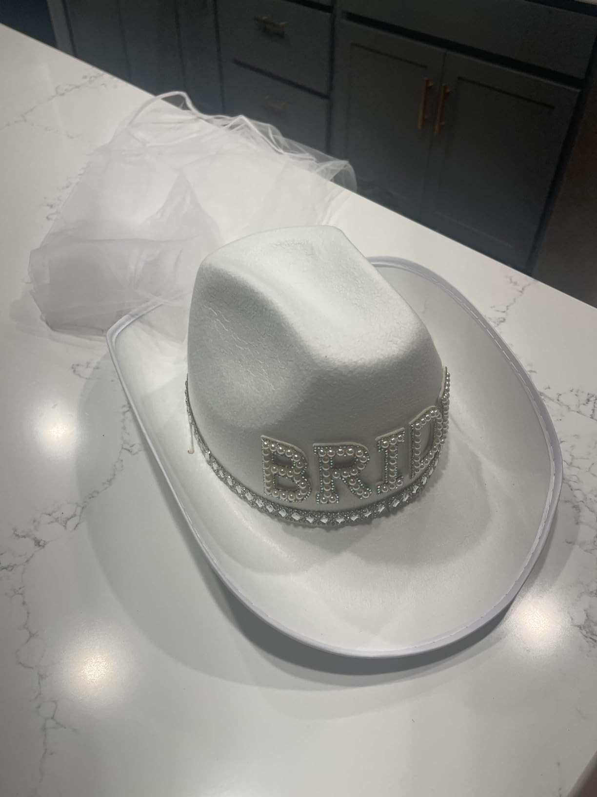 MGupzao Cowboy Hat with Veil Bachelorette Party, White Cowgirl Hat Wedding, Bridal Shower Decorat... | Amazon (US)