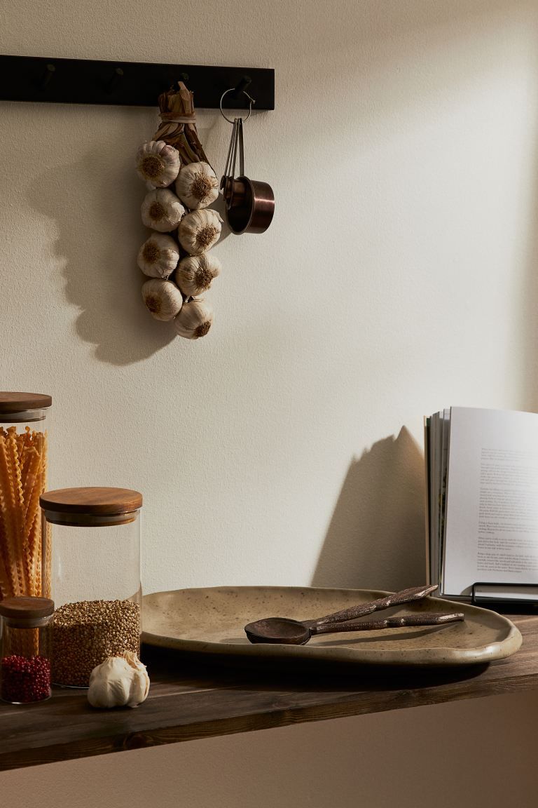 Terracotta Serving Plate - Beige - Home All | H&M US | H&M (US + CA)