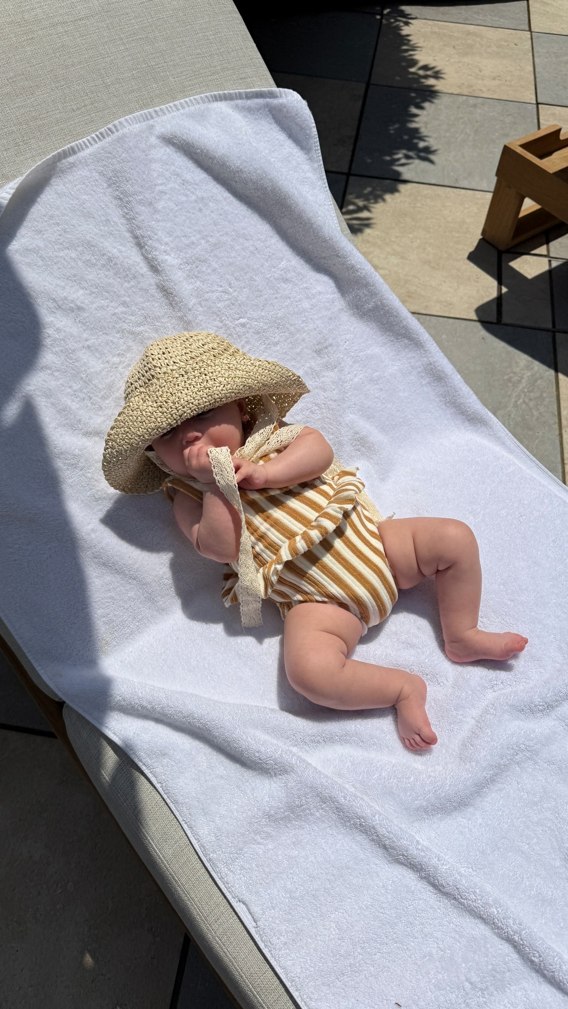 Baby swimsuit & hat