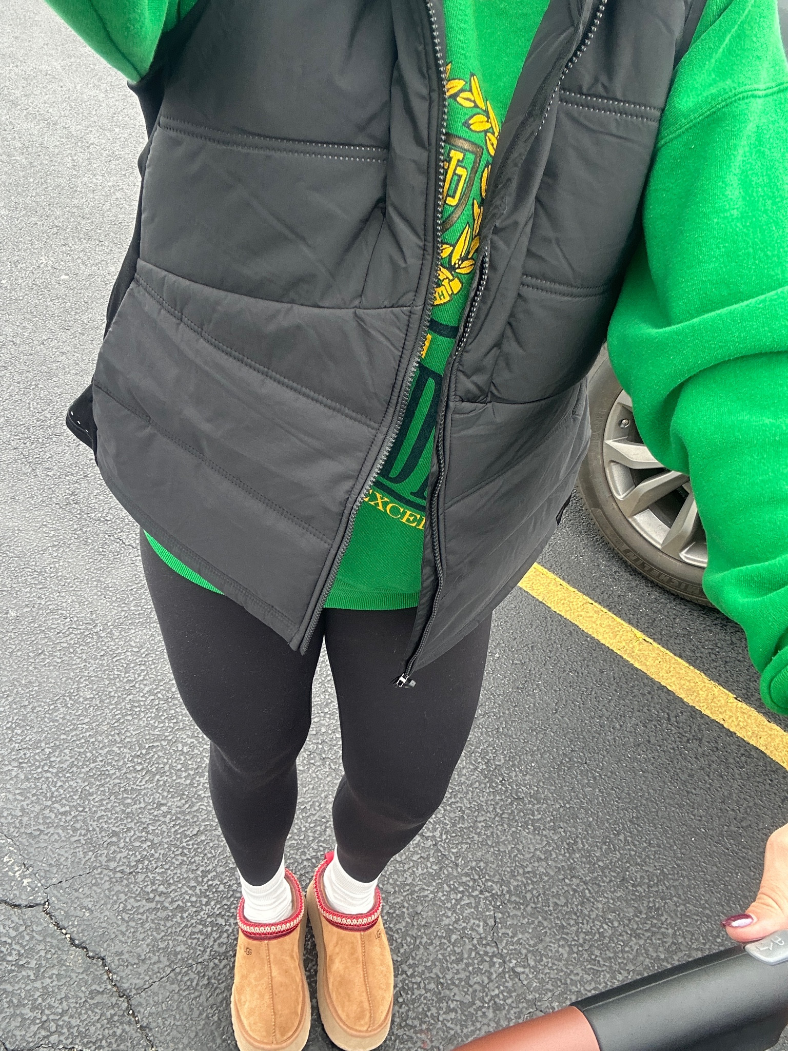 Hi:) sweatshirt is vintage thrifted!
wearing a 4 in leggings, and a large in puffer!

#LTKSeasonal