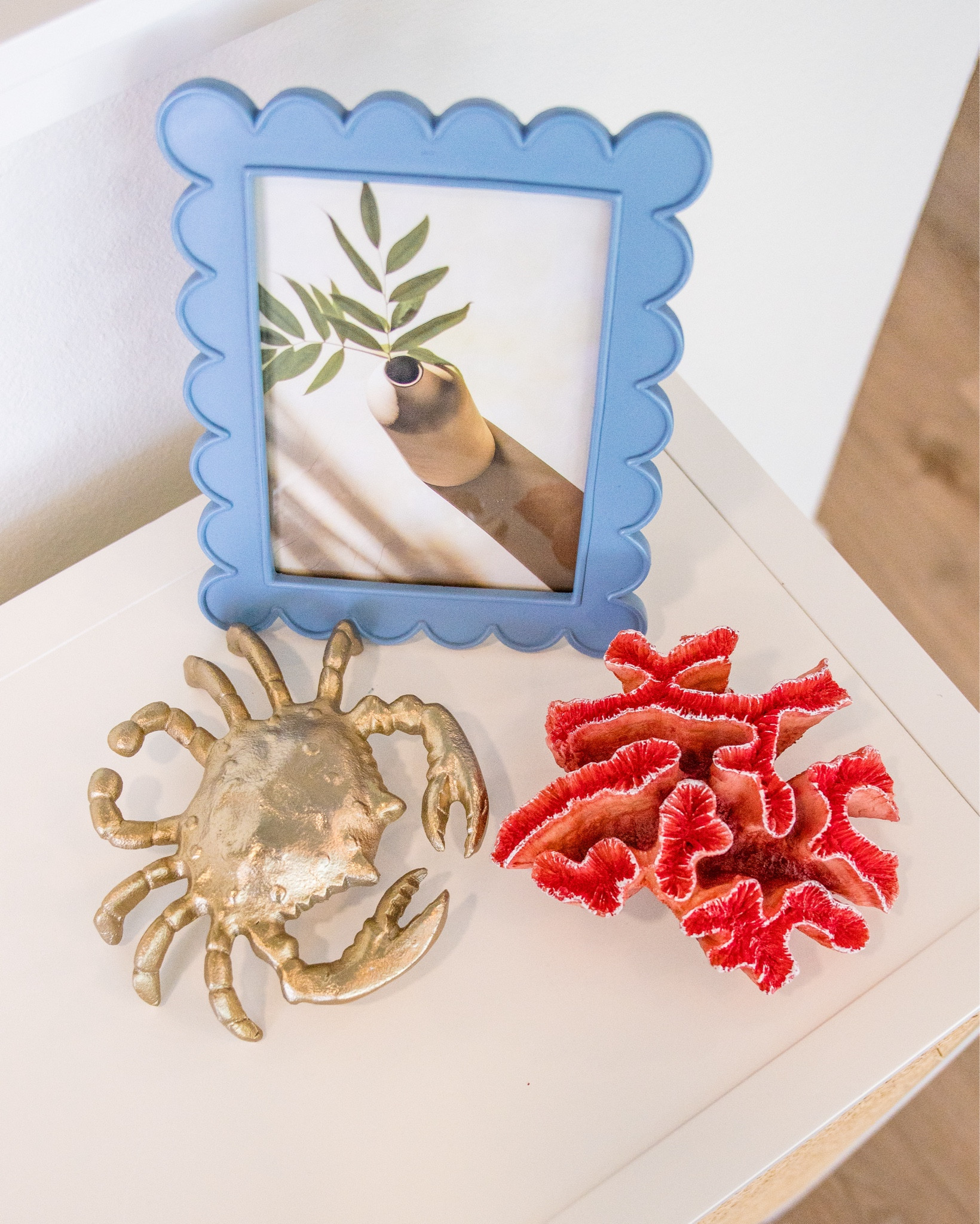 Seaside charm in every detail🌊👙🌴 From CF Designs signature framed swim suits to a dreamy porthole window with ocean views, this third-floor retreat is the definition of beachside bliss.


#LTKHome #LTKDecor #ShopMyHome #LTKInteriorDesign #LTKCoastal #cinnamonshore #cfdesigns #InteriorDesign #HomeDecor #DesignInspo #HomeStyling #DreamHome #BeachHouseDecor #CoastalLiving #SummerHouseVibes #LuxuryDecor #StyledByMe