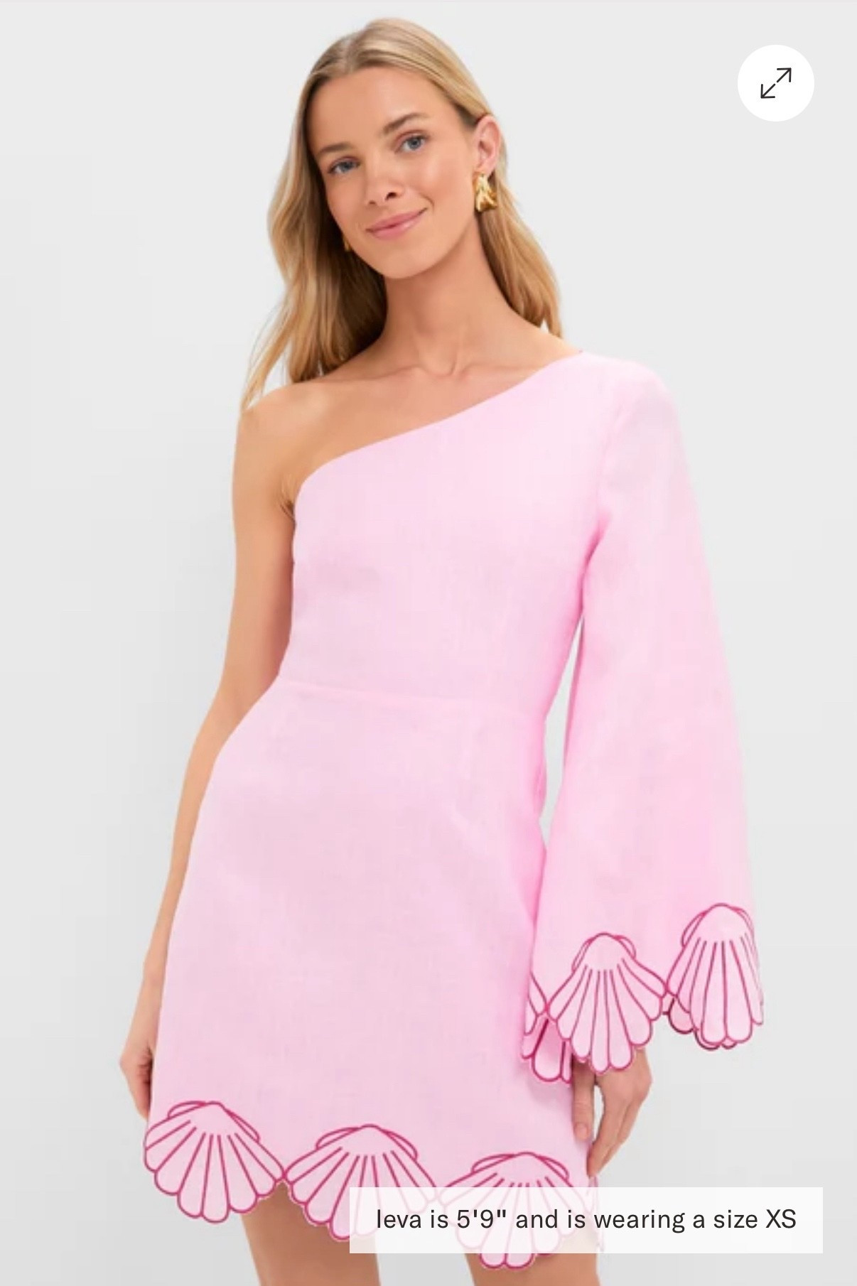 Hello winter holiday☀️🏝️
There is nothing better than a nice warm beach holiday when it’s cold at home. This dress was an immediate purchase for our upcoming trip.

#LTKSeasonal #LTKTravel #LTKU