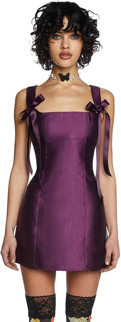 Visit the Dolls Kill Store | Amazon (US)