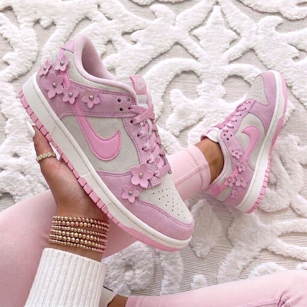 these are giving major girly girl vibes and are the cutest way to add a little pink to your everyday outfits. 💗🌸  runs true to size