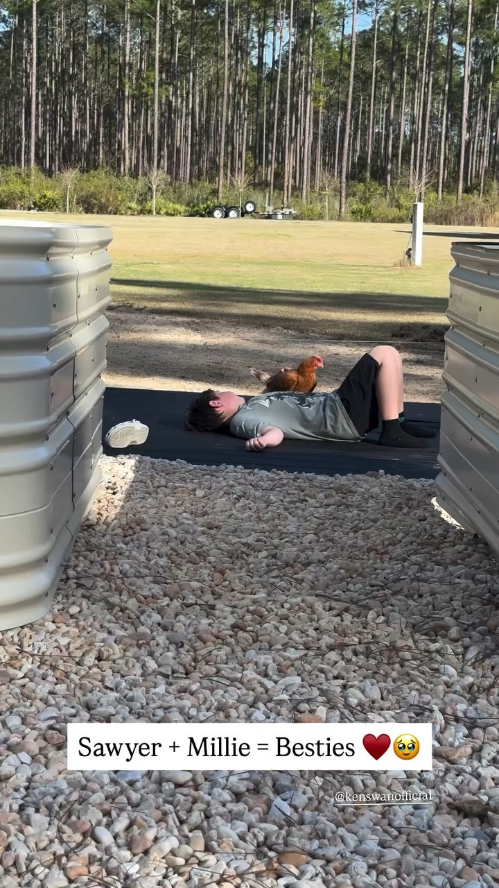 @kenswanofficial  Sawyer + Millie = Besties ♥️🥹