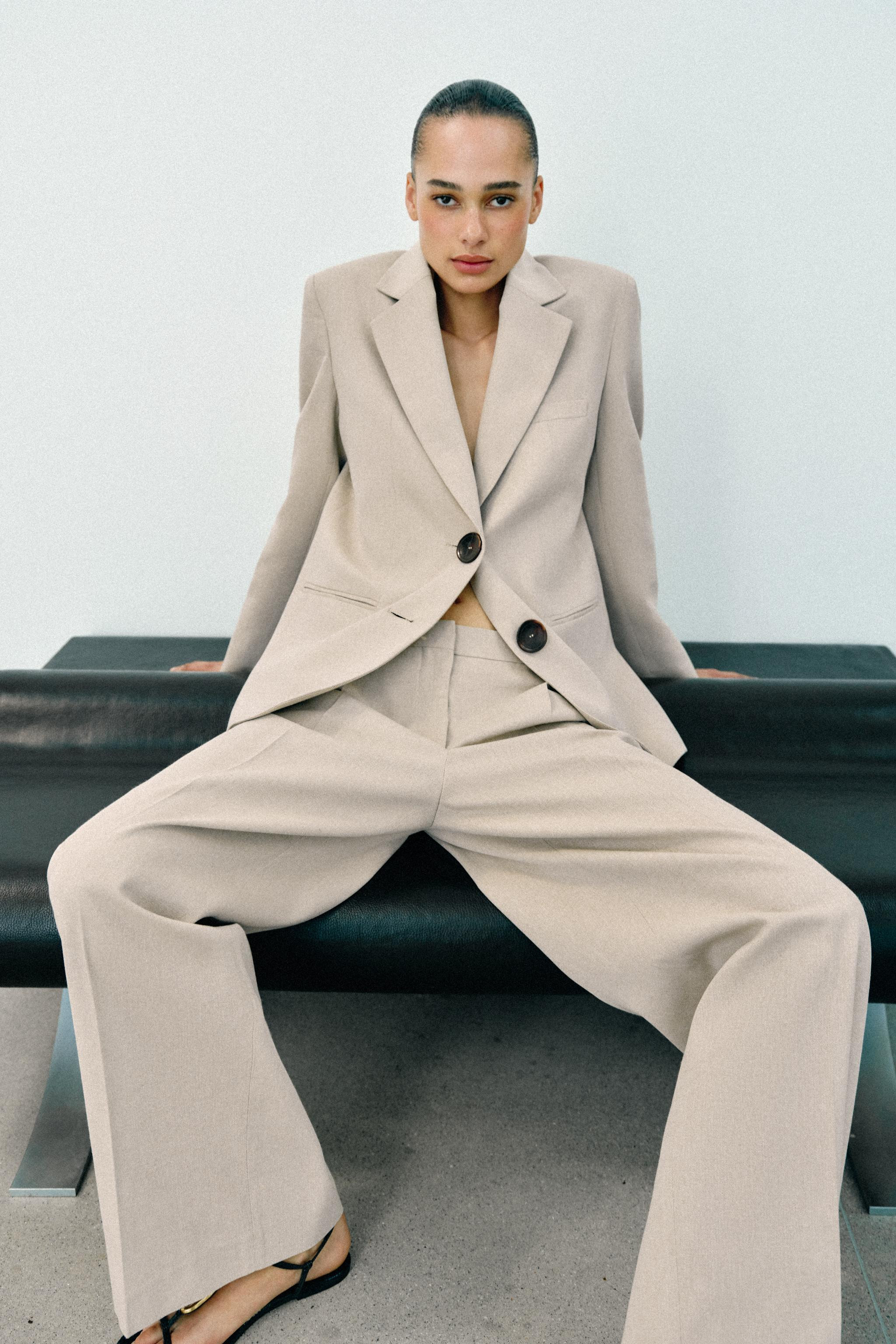 STRAIGHT-LEG DARTED TROUSERS | Zara UK