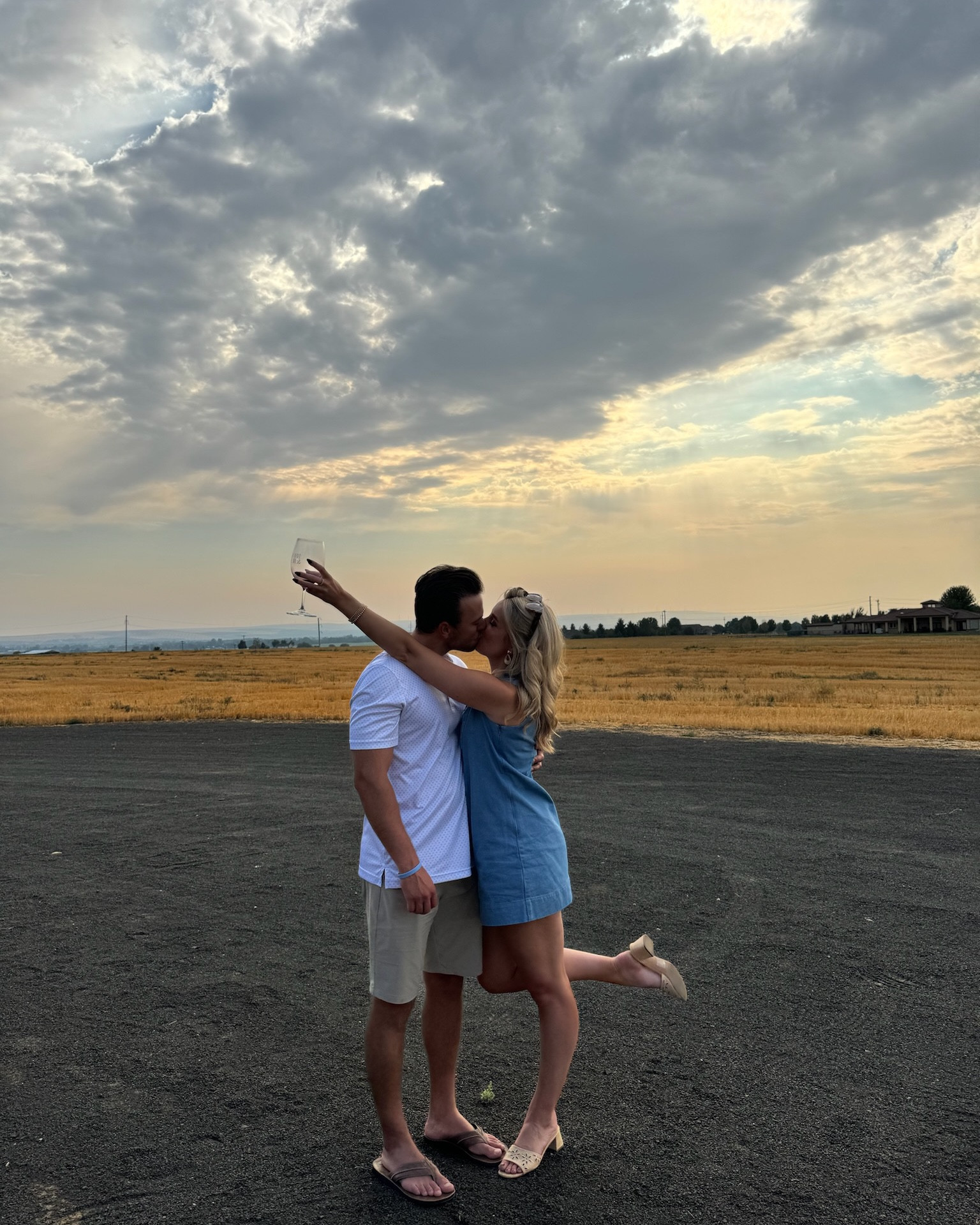 Classy but cute!! Jean, denim dress 

#LTKWorkwear #LTKTravel #LTKSeasonal